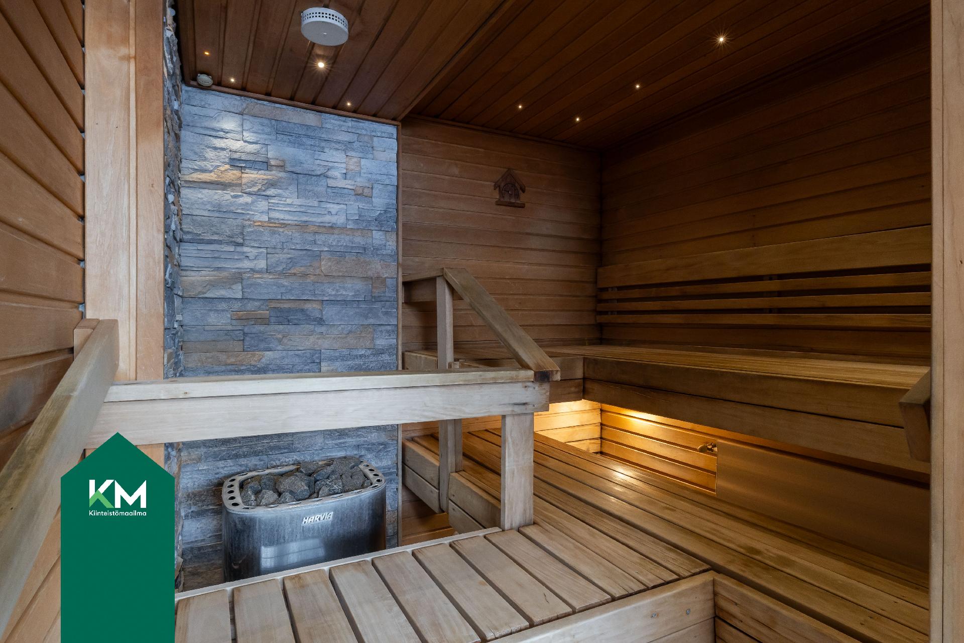 Taloyhtiön remontoidut saunatilat 