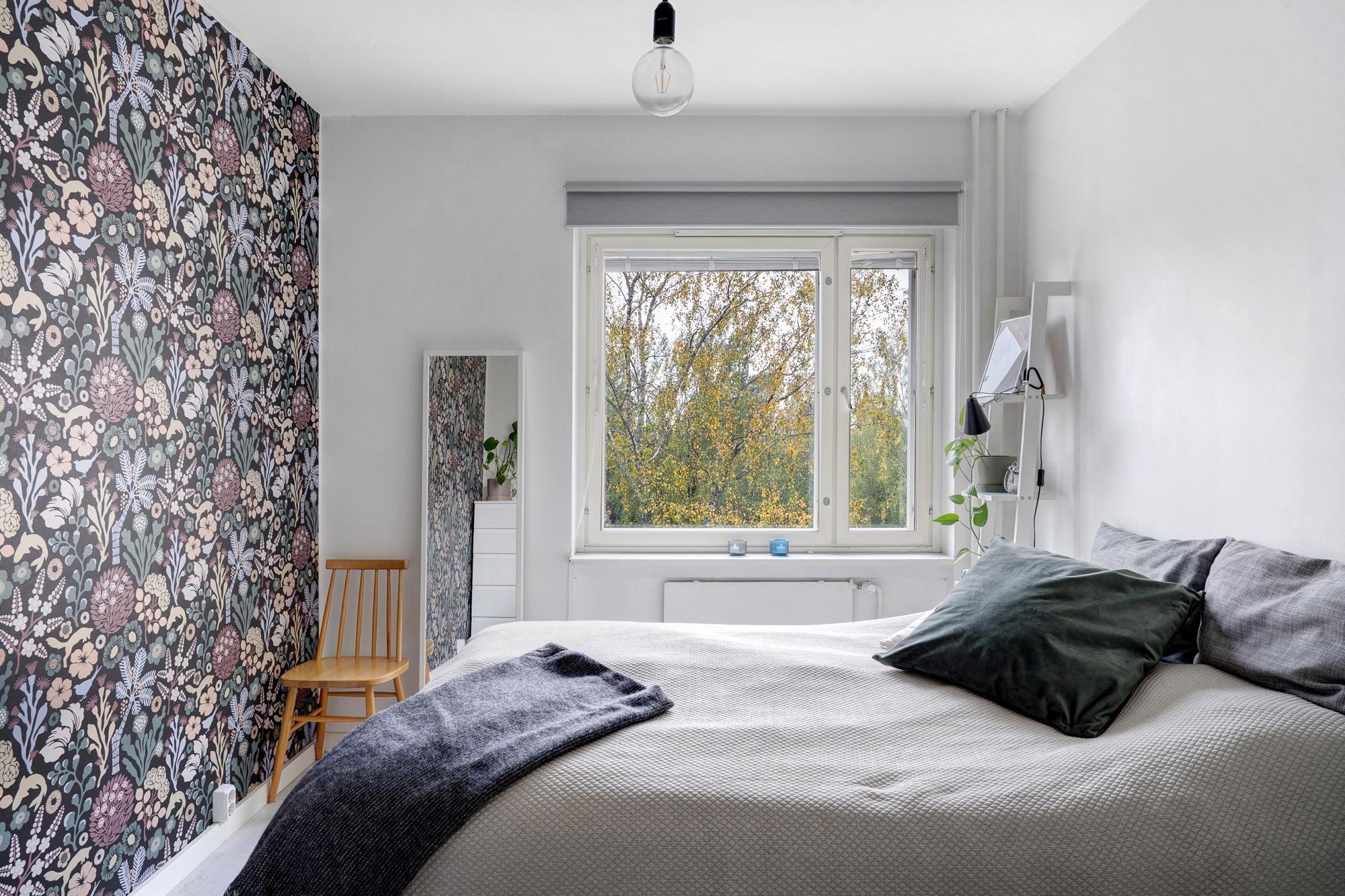 Herätessä voit nauttia yksityisyyydestä, kukaan ei näe ikkunoista.