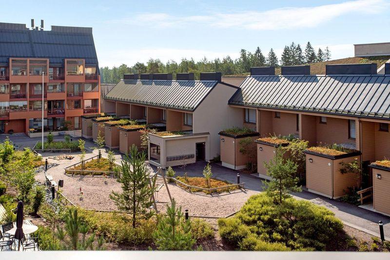 Taidemaalarinkatu 16, Kuninkaantammi, Helsinki