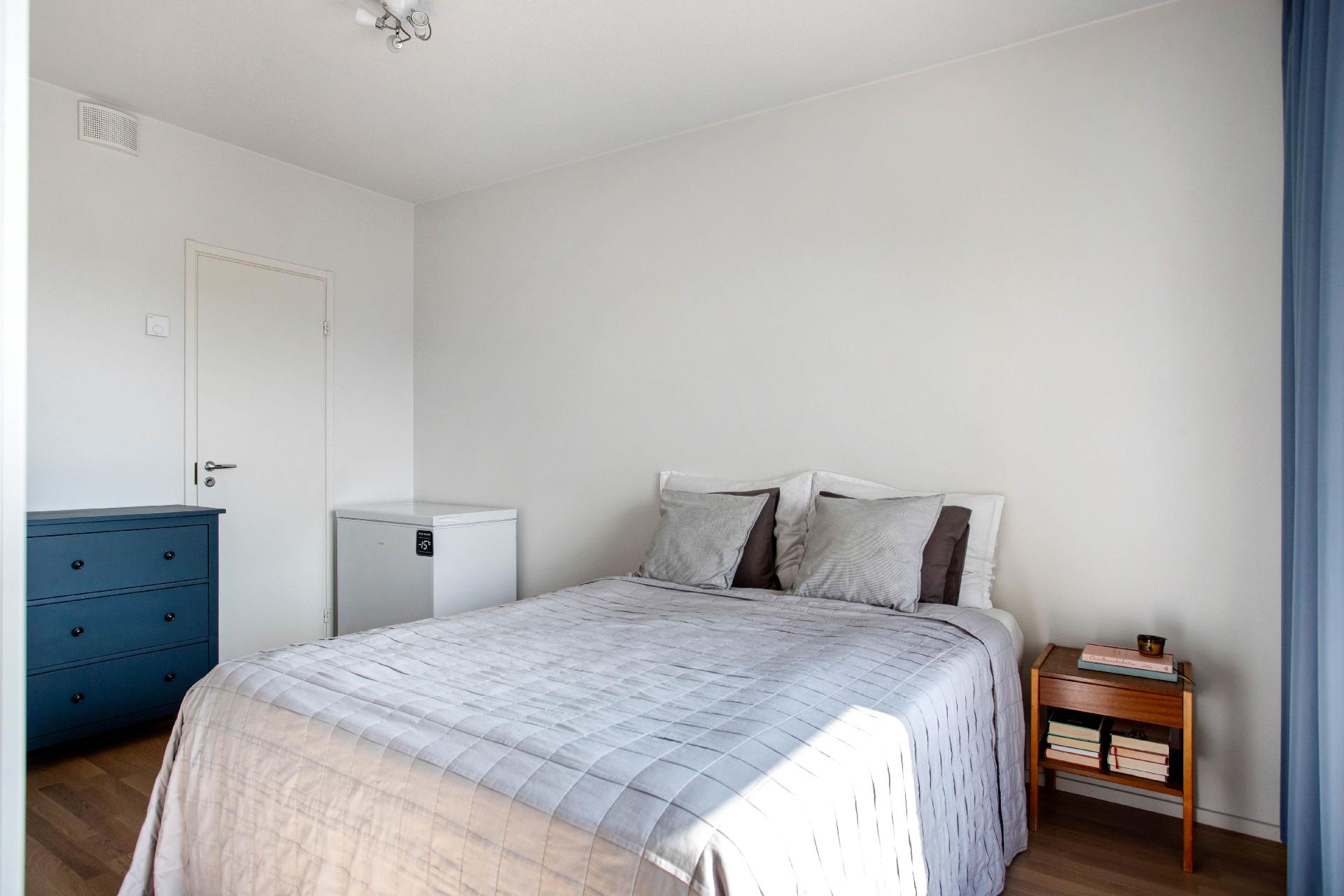 Taidemaalarinkatu 16, Kuninkaantammi, Helsinki