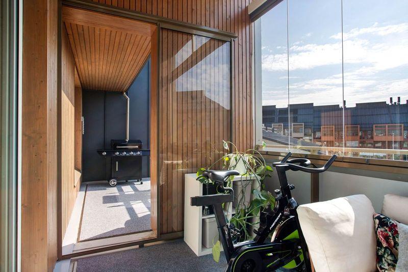 Taidemaalarinkatu 16, Kuninkaantammi, Helsinki