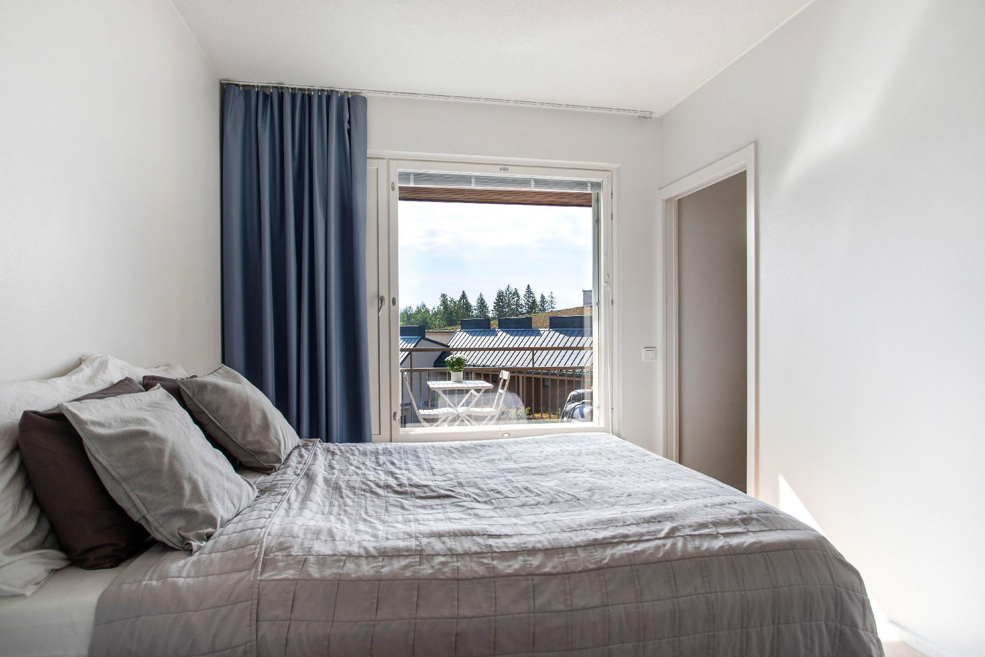 Taidemaalarinkatu 16, Kuninkaantammi, Helsinki