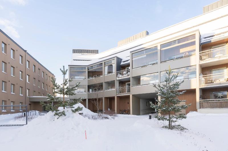 Taidemaalarinkatu 16, Kuninkaantammi, Helsinki