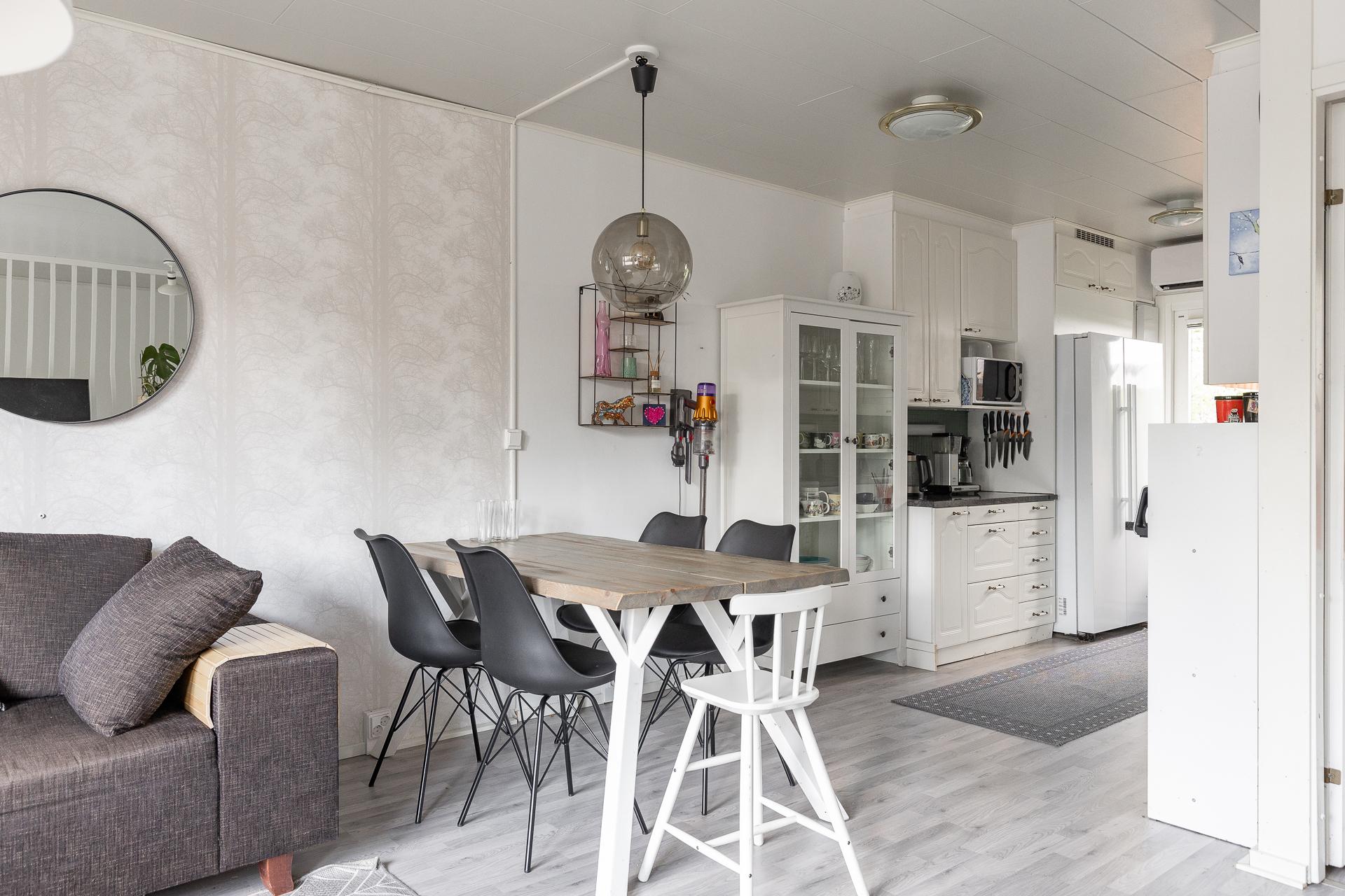 Mesikämmen 12, Halssila, Jyväskylä