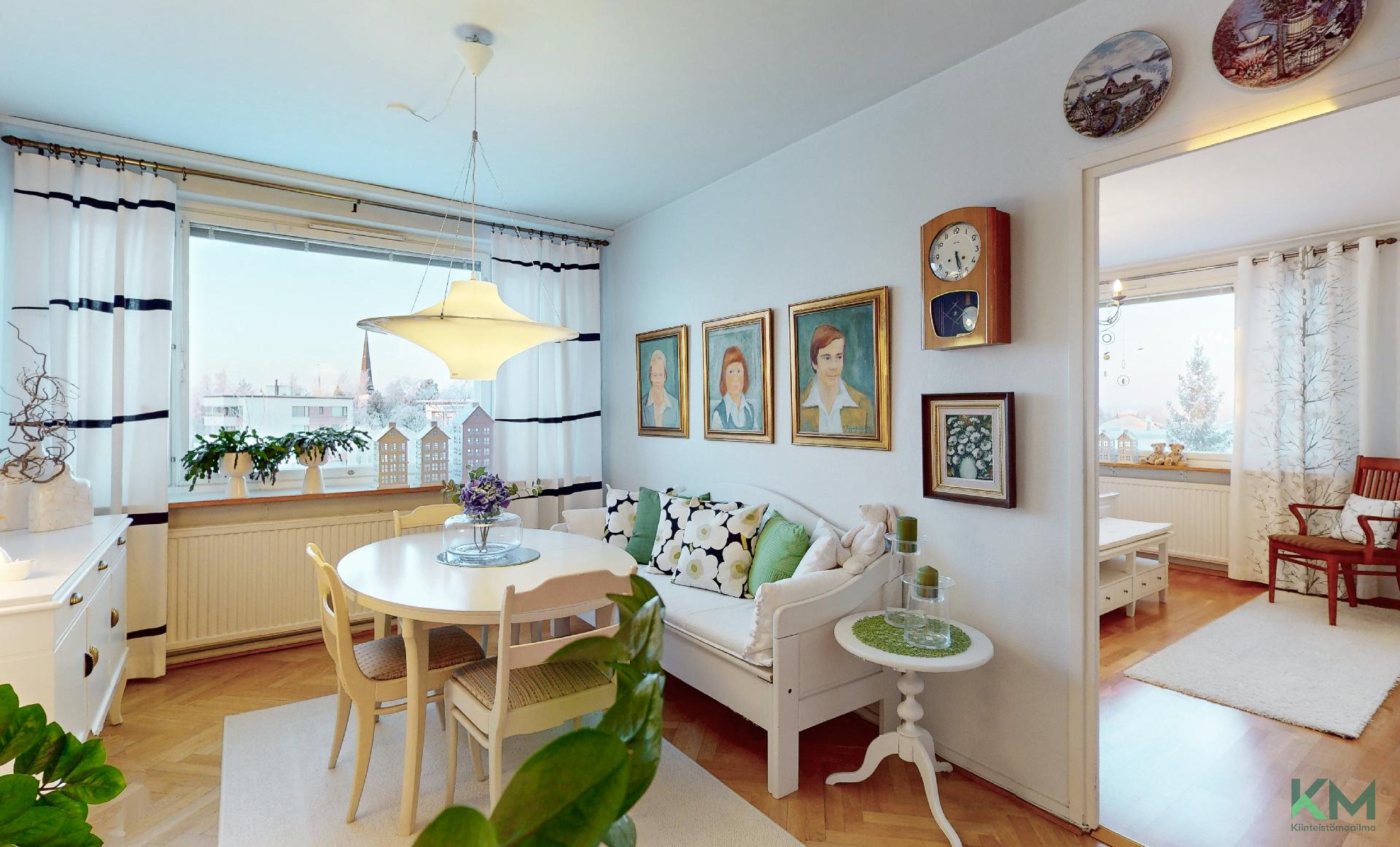 Ruokailutilassa viihtyy