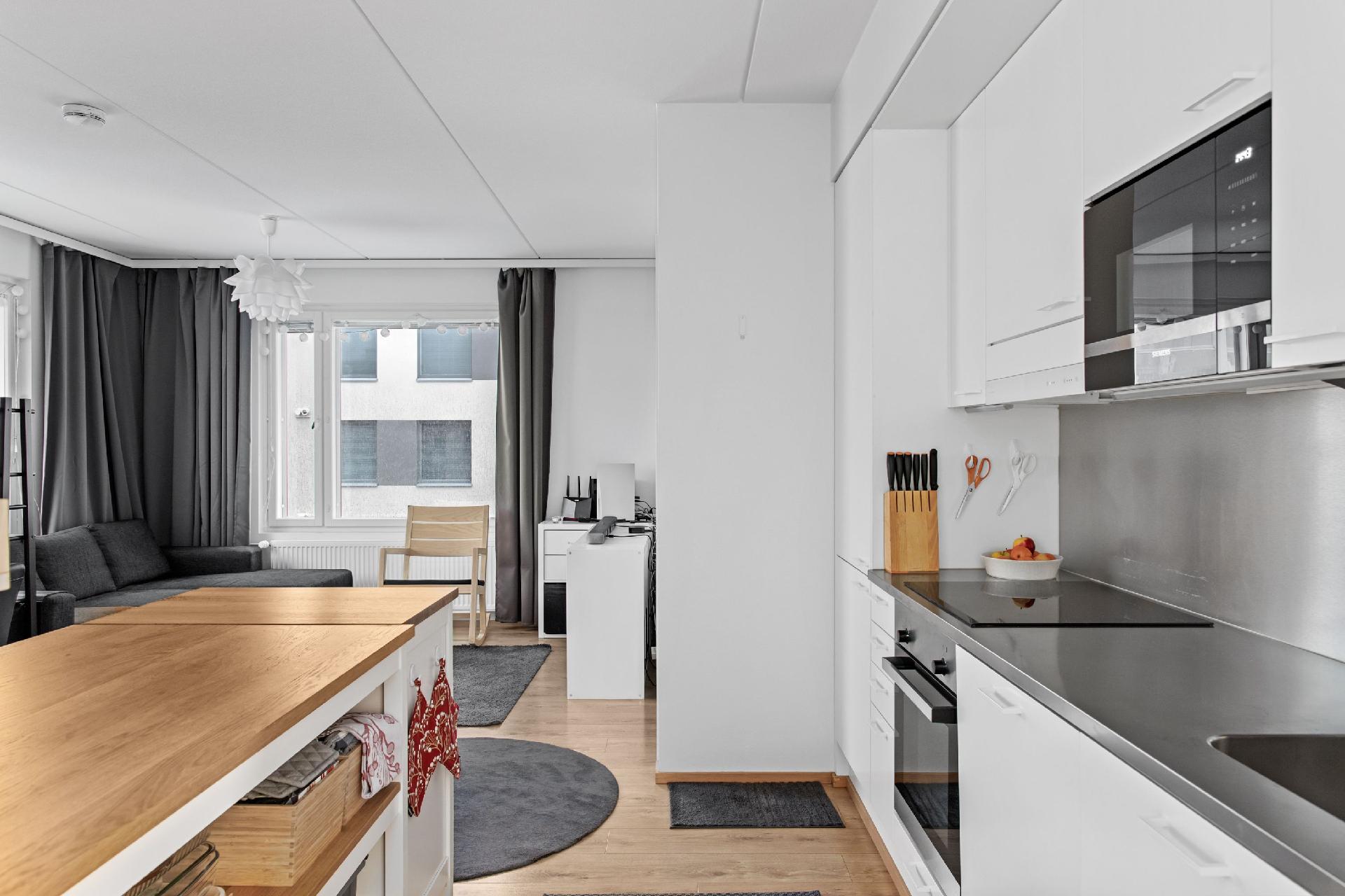 Kaarlo Sarkian katu 10, Vermonniitty, Espoo