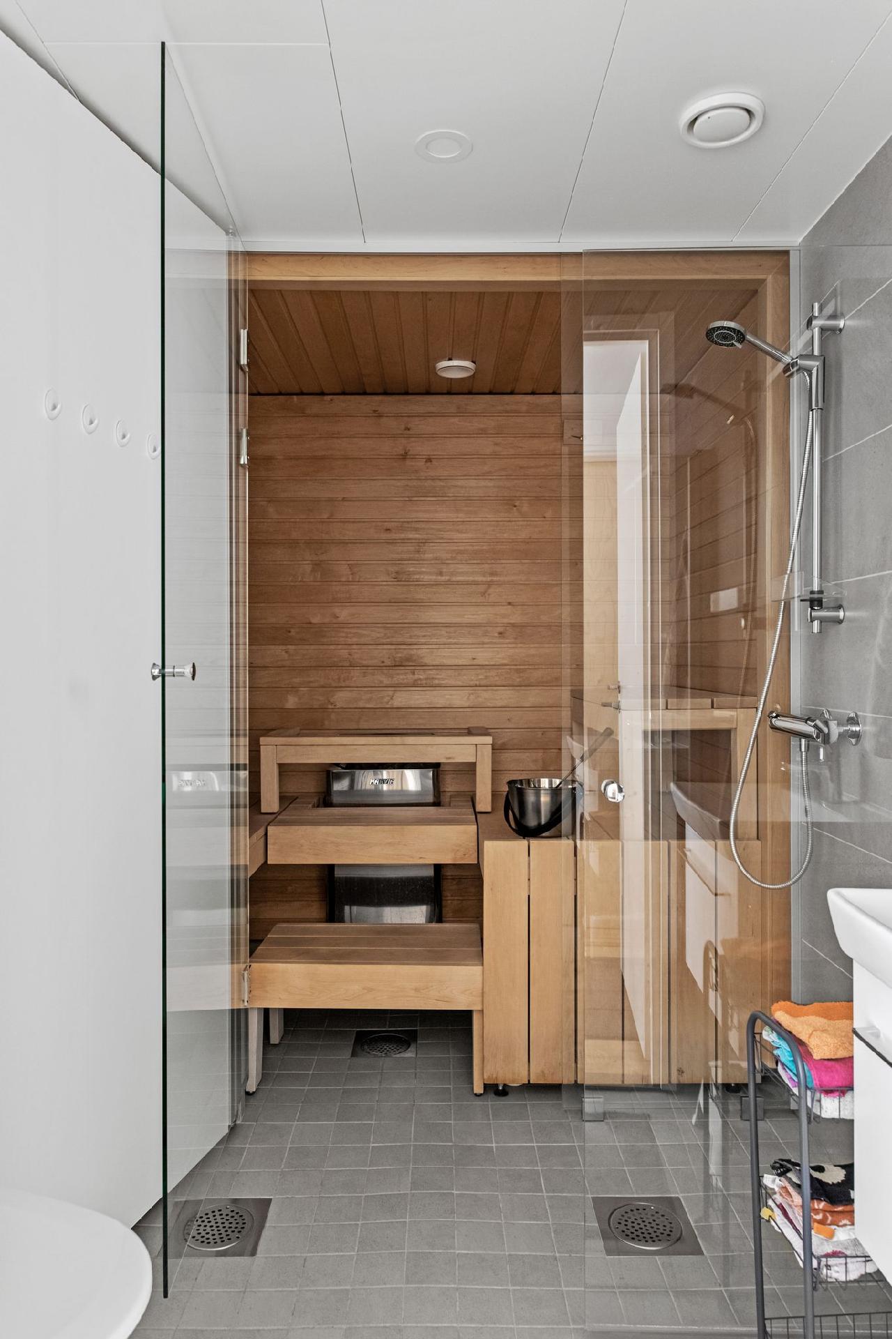 Kaarlo Sarkian katu 10, Vermonniitty, Espoo