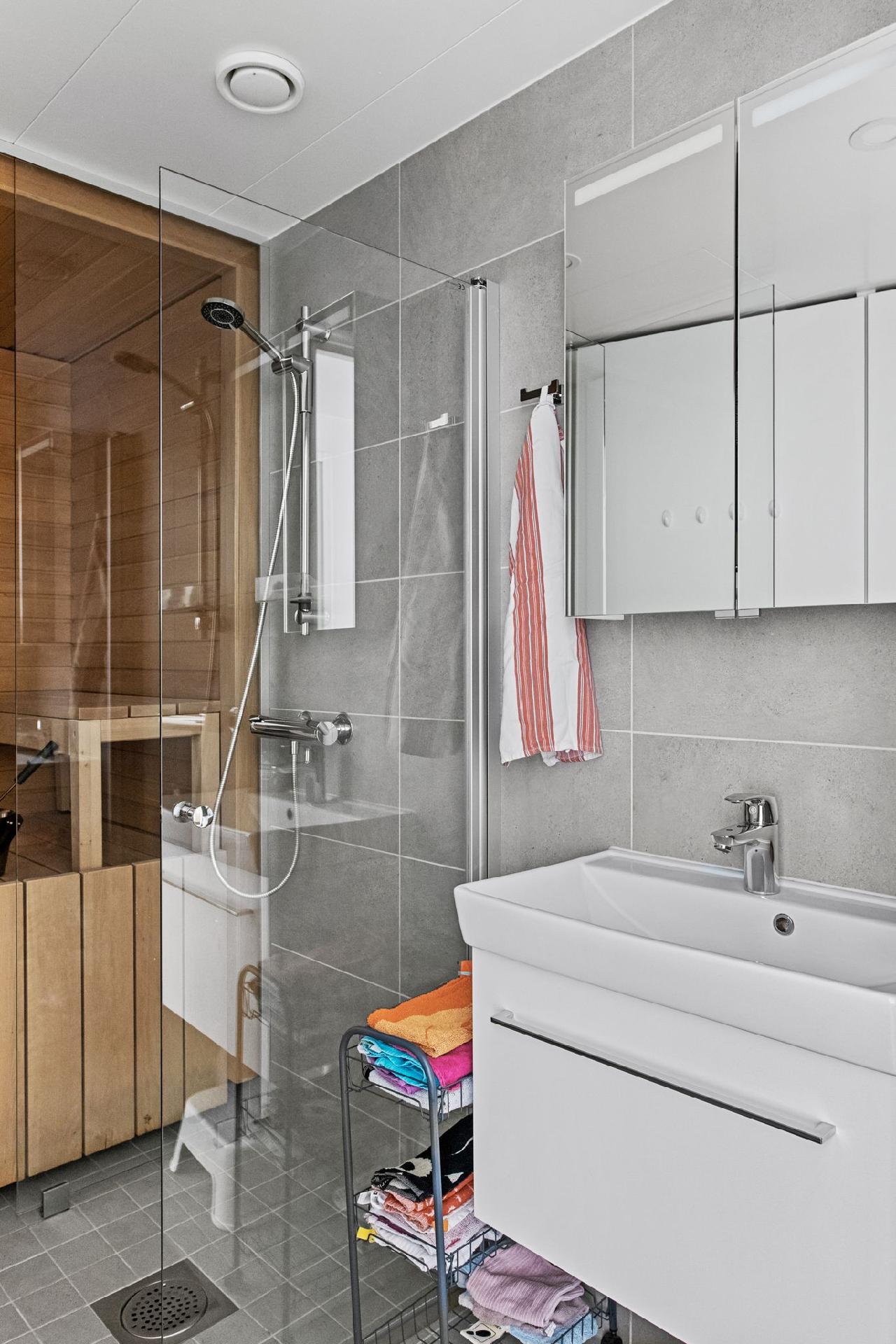 Kaarlo Sarkian katu 10, Vermonniitty, Espoo