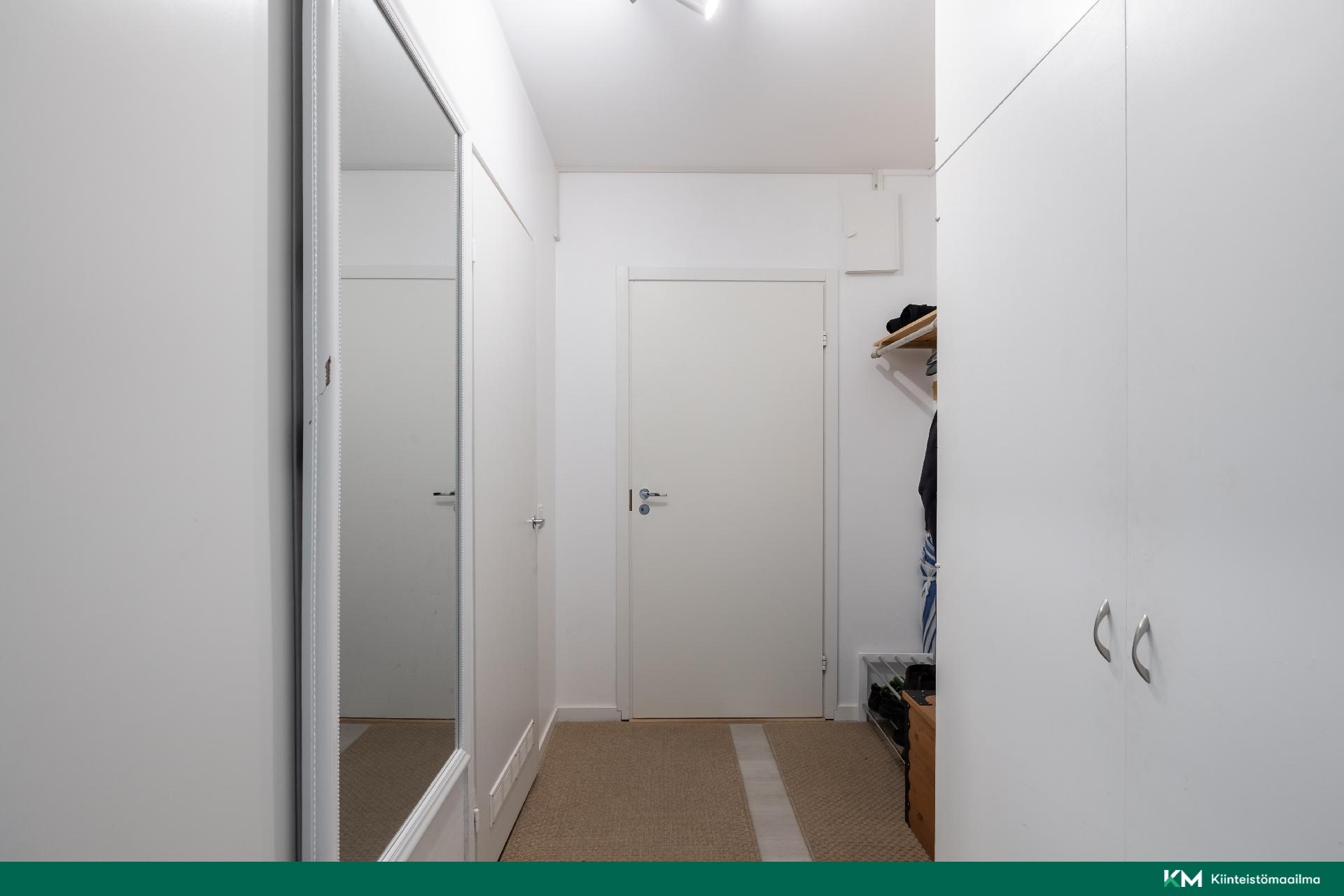 Pääskysentie 2A, Metsola, Kotka