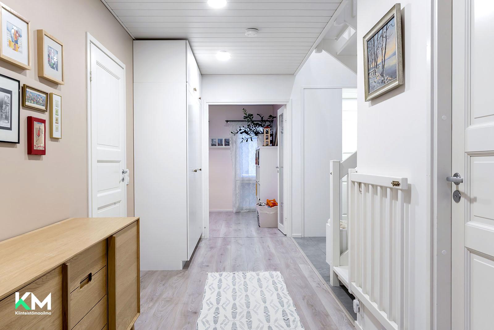 Palloilijantie 17, Kivikkokangas, Oulu