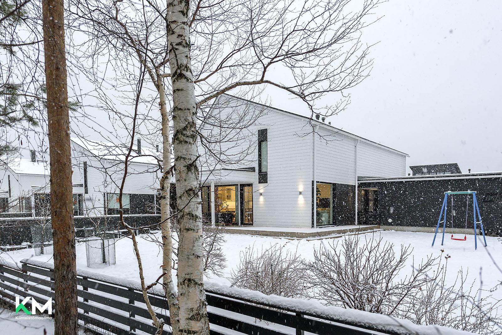 Palloilijantie 17, Kivikkokangas, Oulu