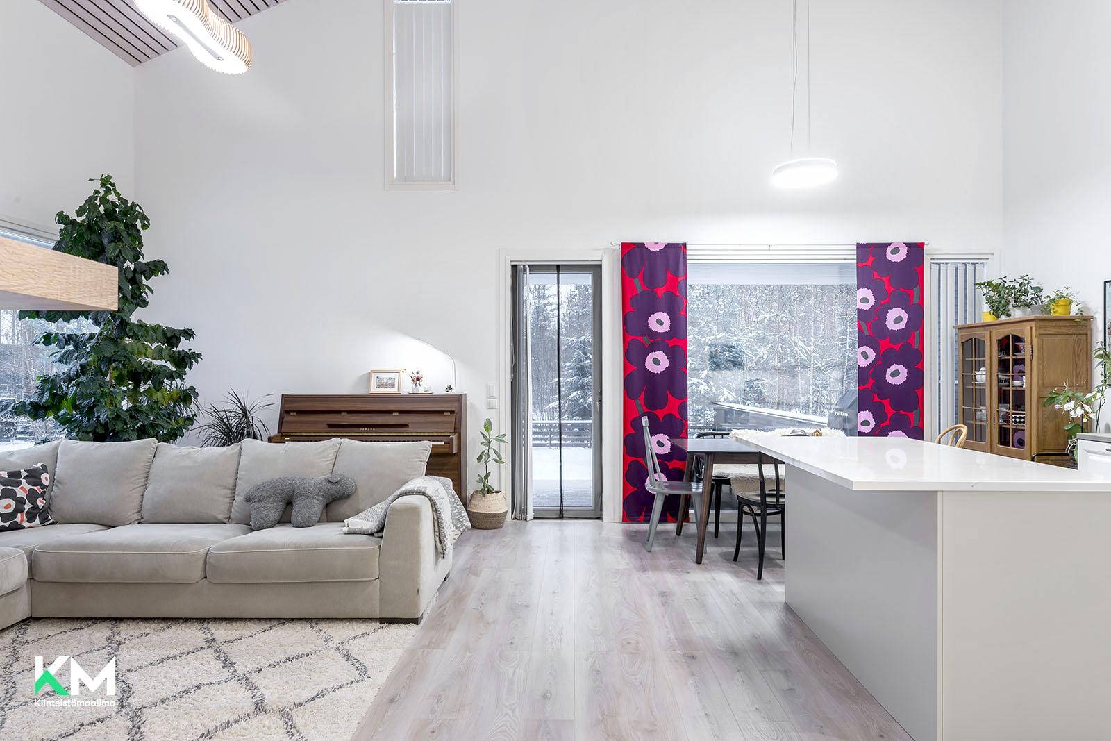 Palloilijantie 17, Kivikkokangas, Oulu