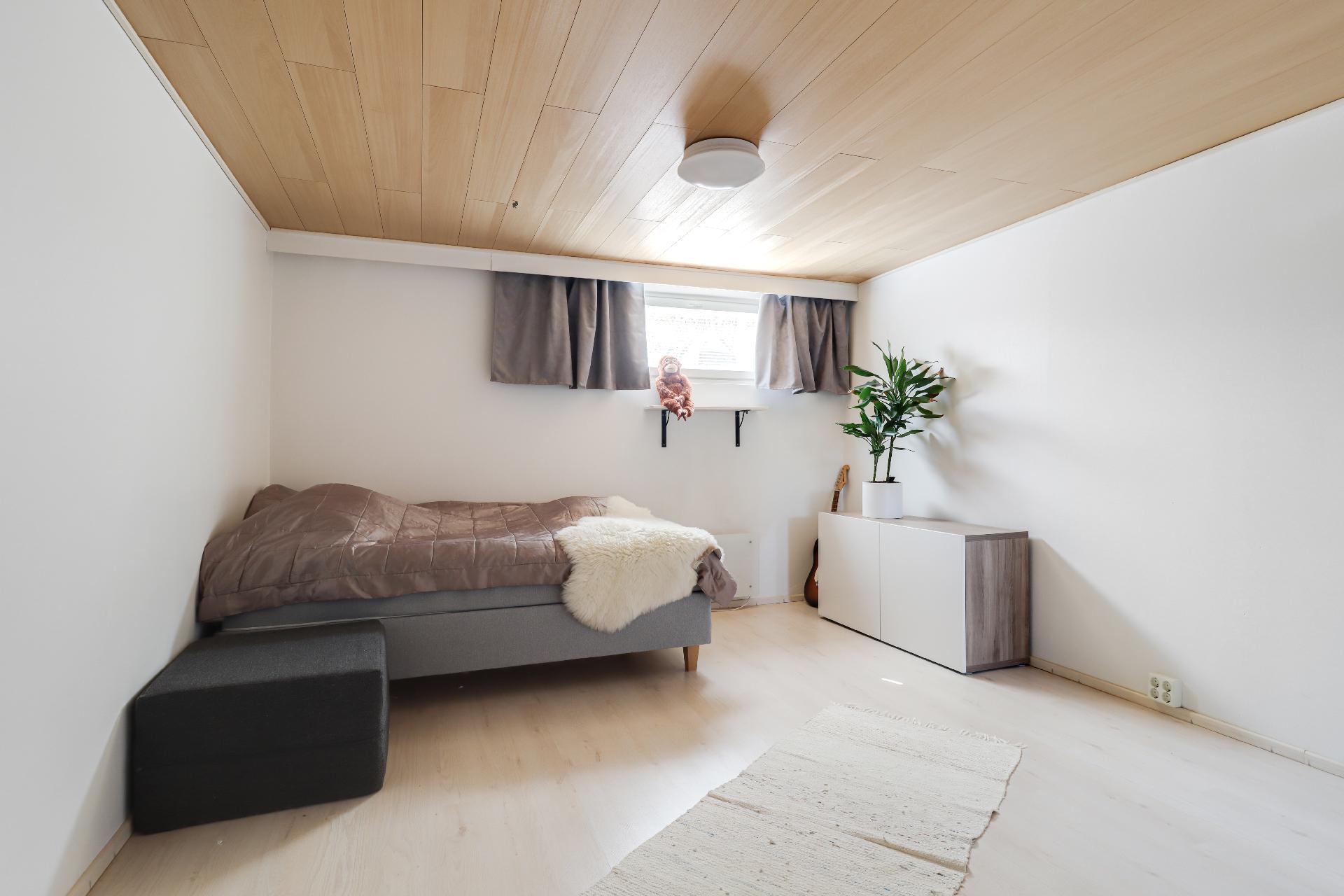 Käpylinnuntie 8, Tapaninvainio, Helsinki