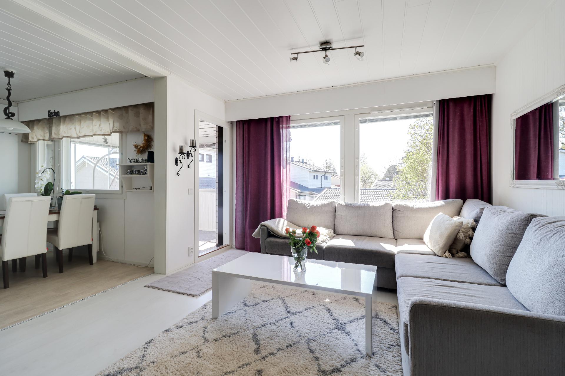 Käpylinnuntie 8, Tapaninvainio, Helsinki