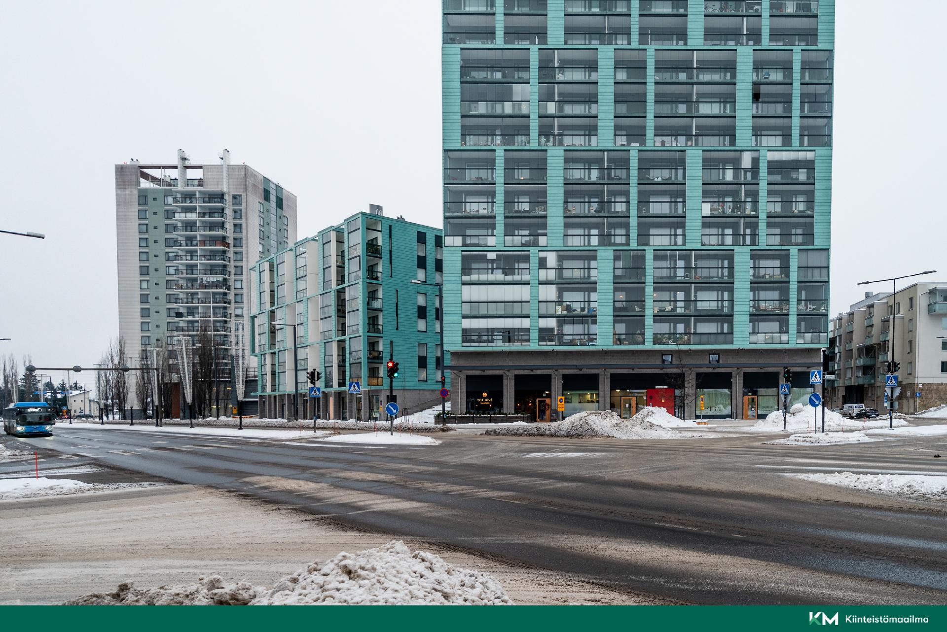 Julkisivu kadultapäin