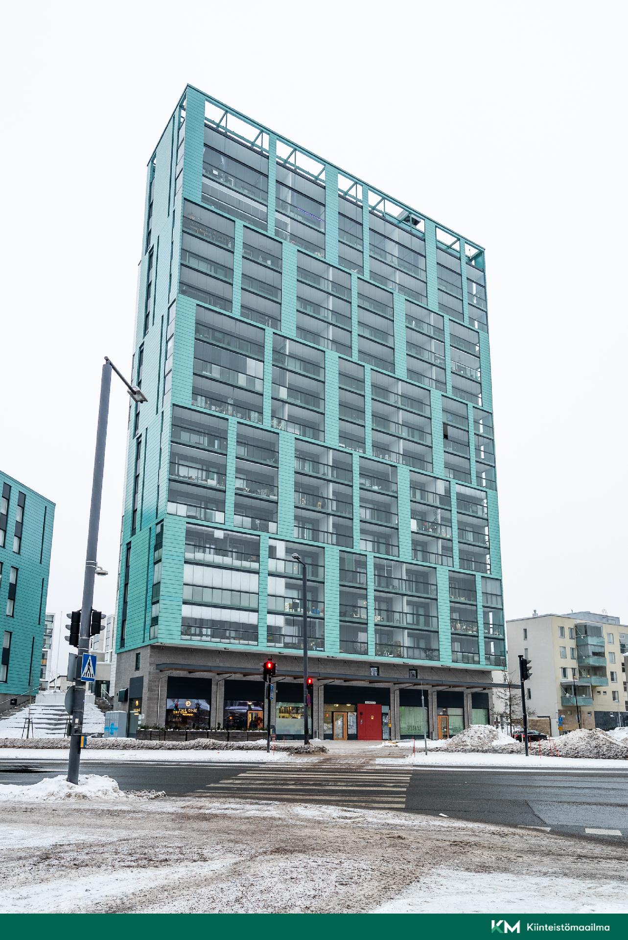 Julkisivu kadultapäin