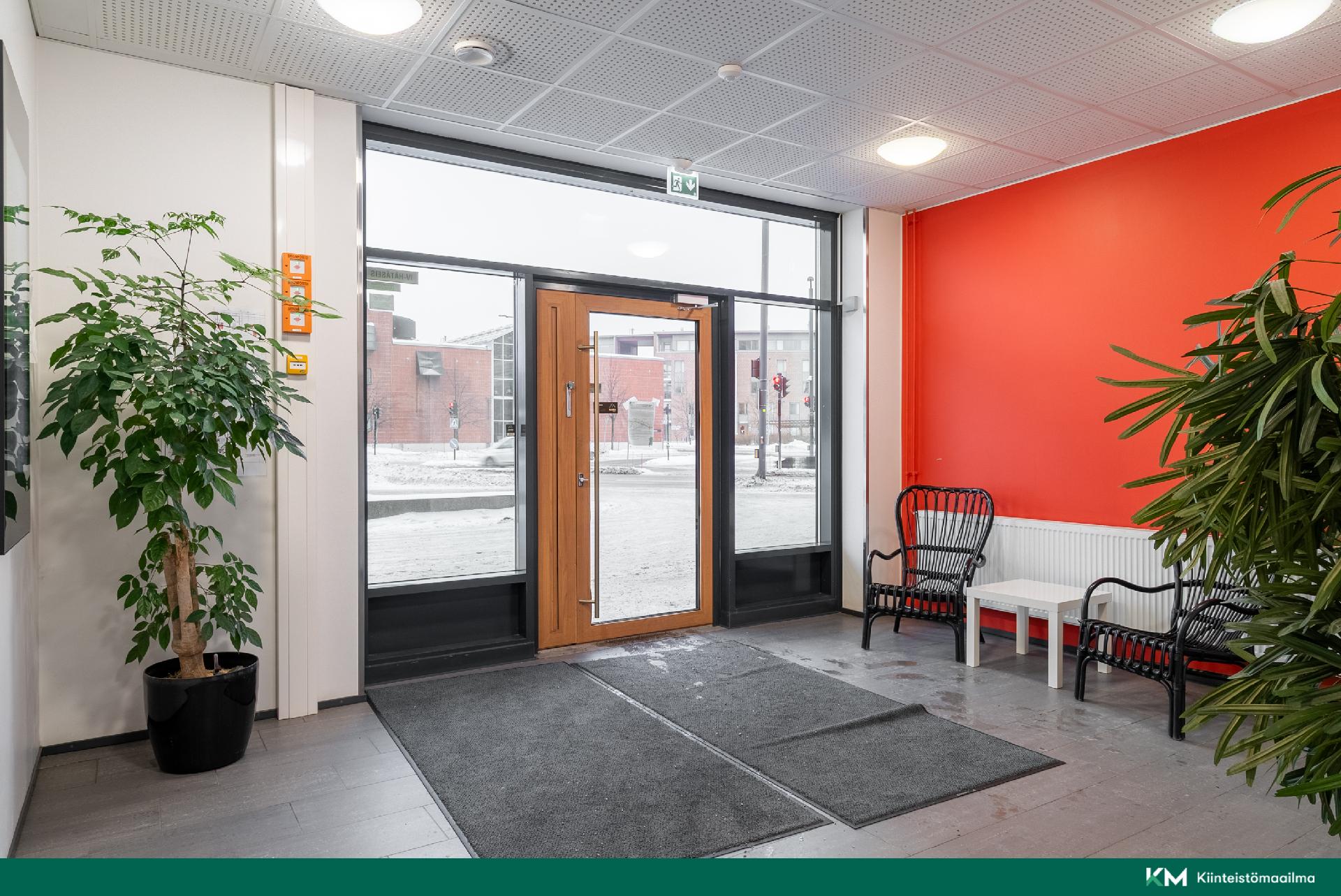 Sisääntuloaula rappukäytävä