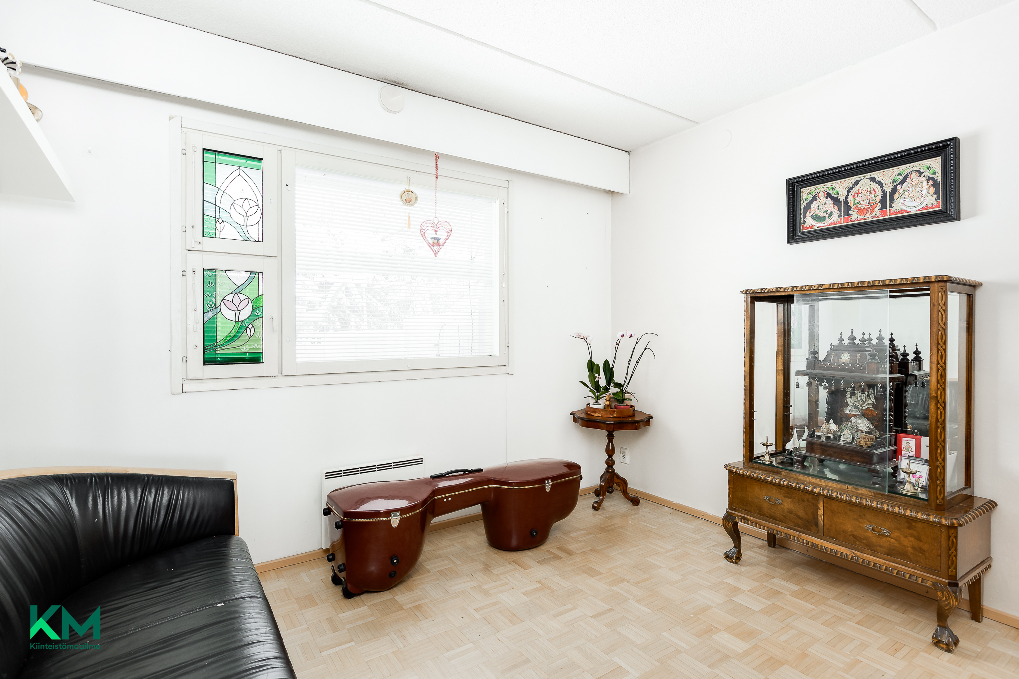 Alakerran makuuhuone