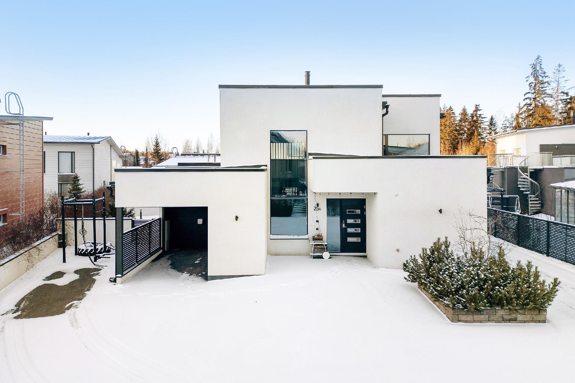 Rubiinikehä 25, Kivistö, Vantaa