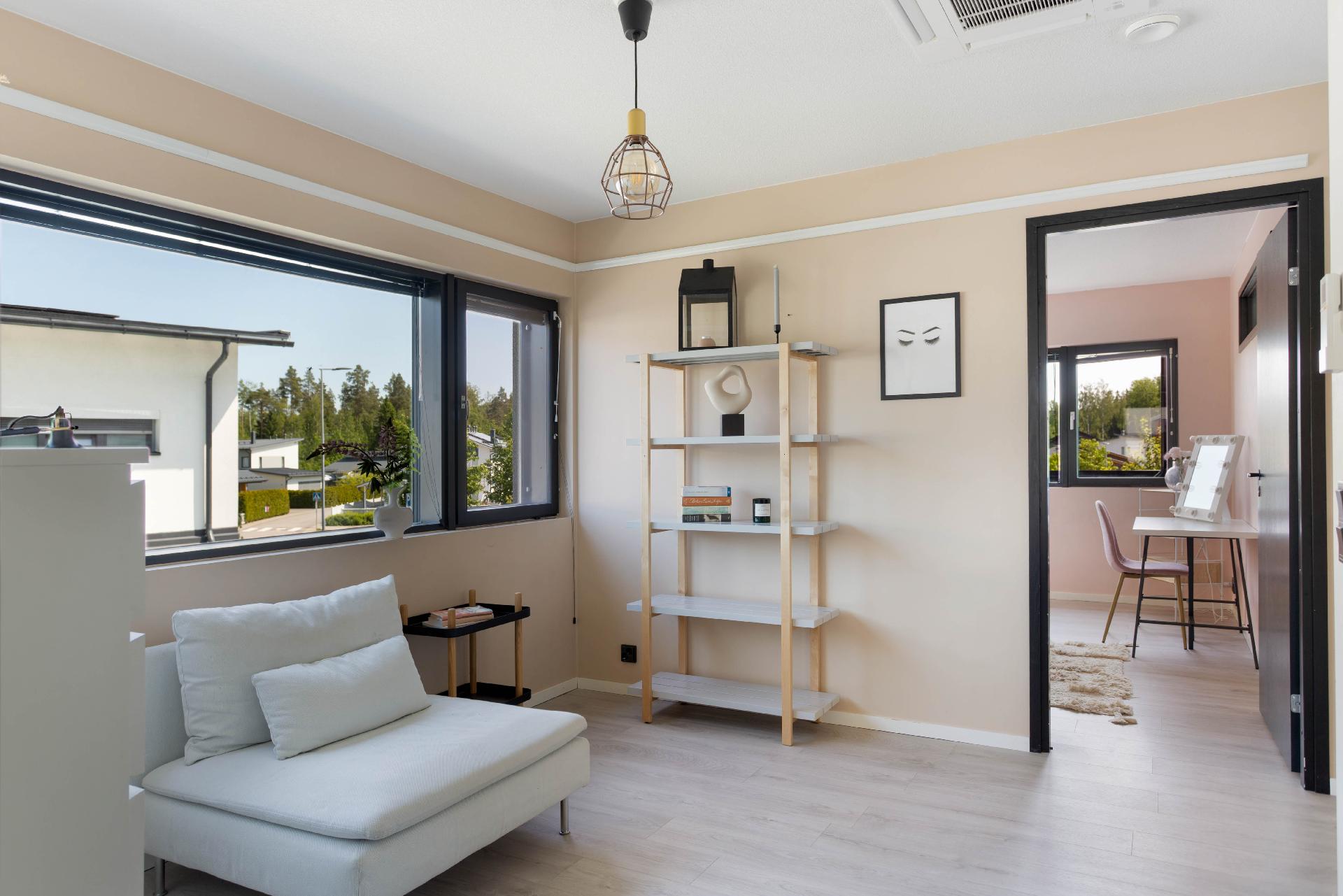 Rubiinikehä 25, Kivistö, Vantaa