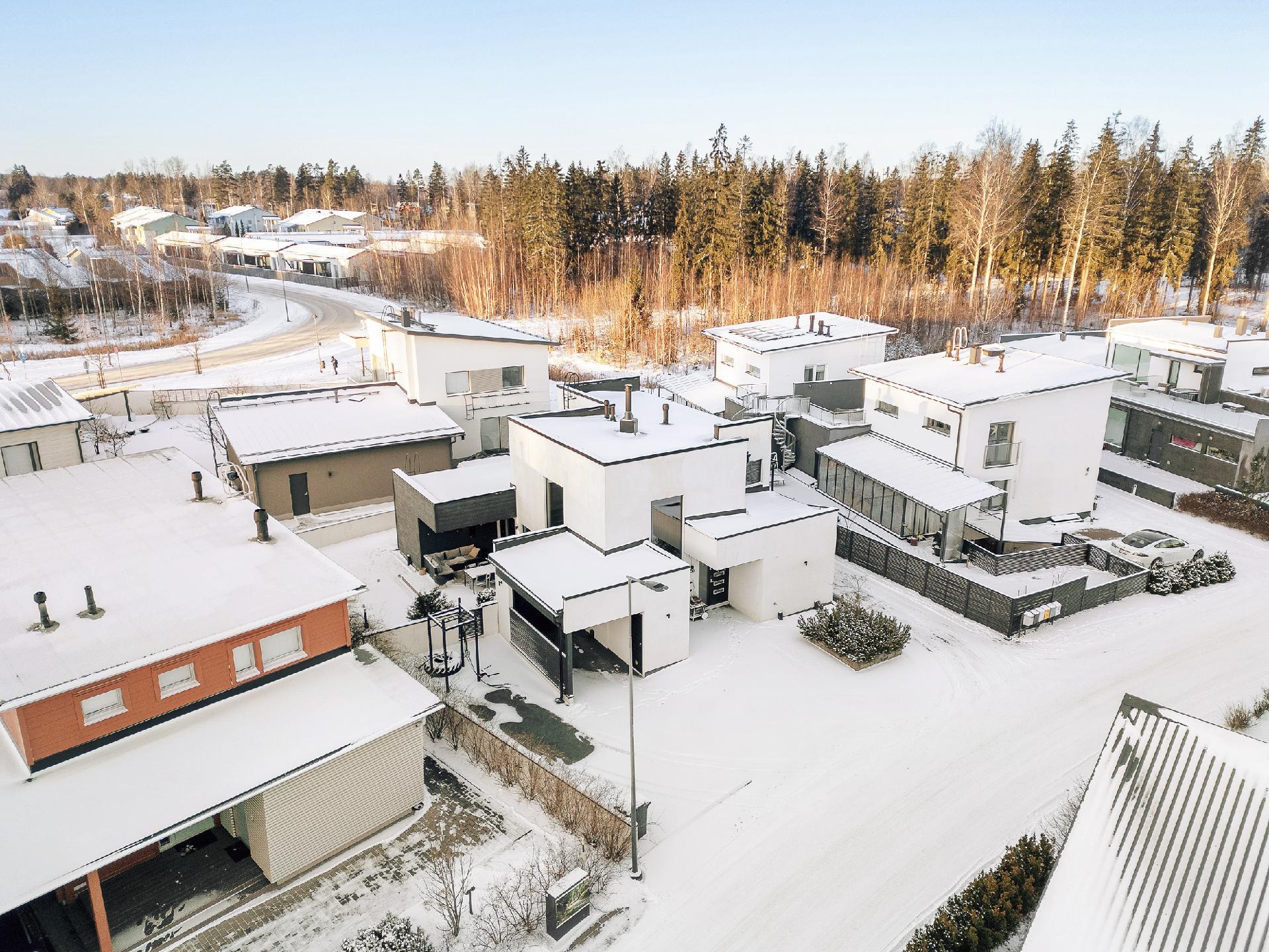 Rubiinikehä 25, Kivistö, Vantaa