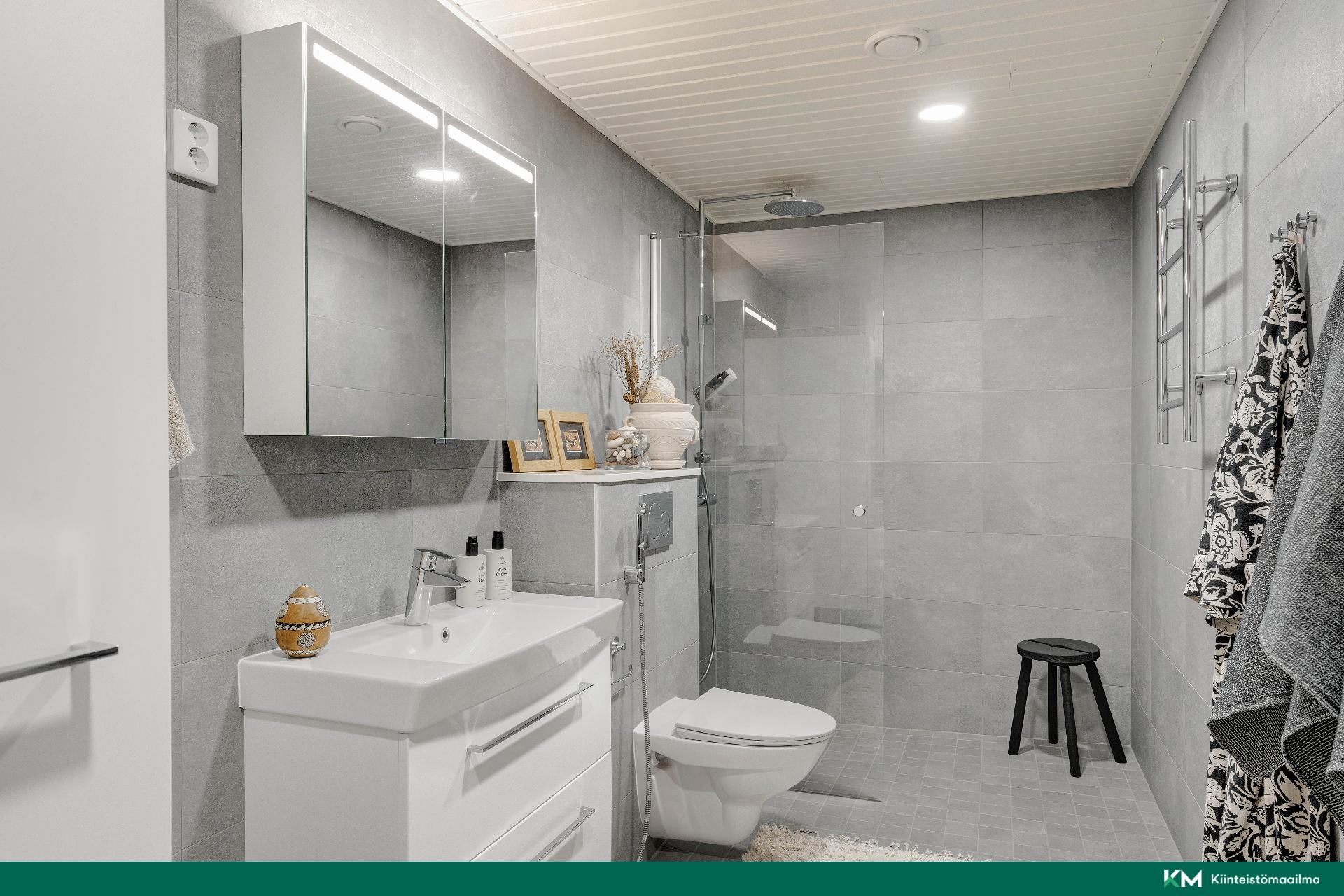 Ahertajankuja 2, Tapiola, Espoo