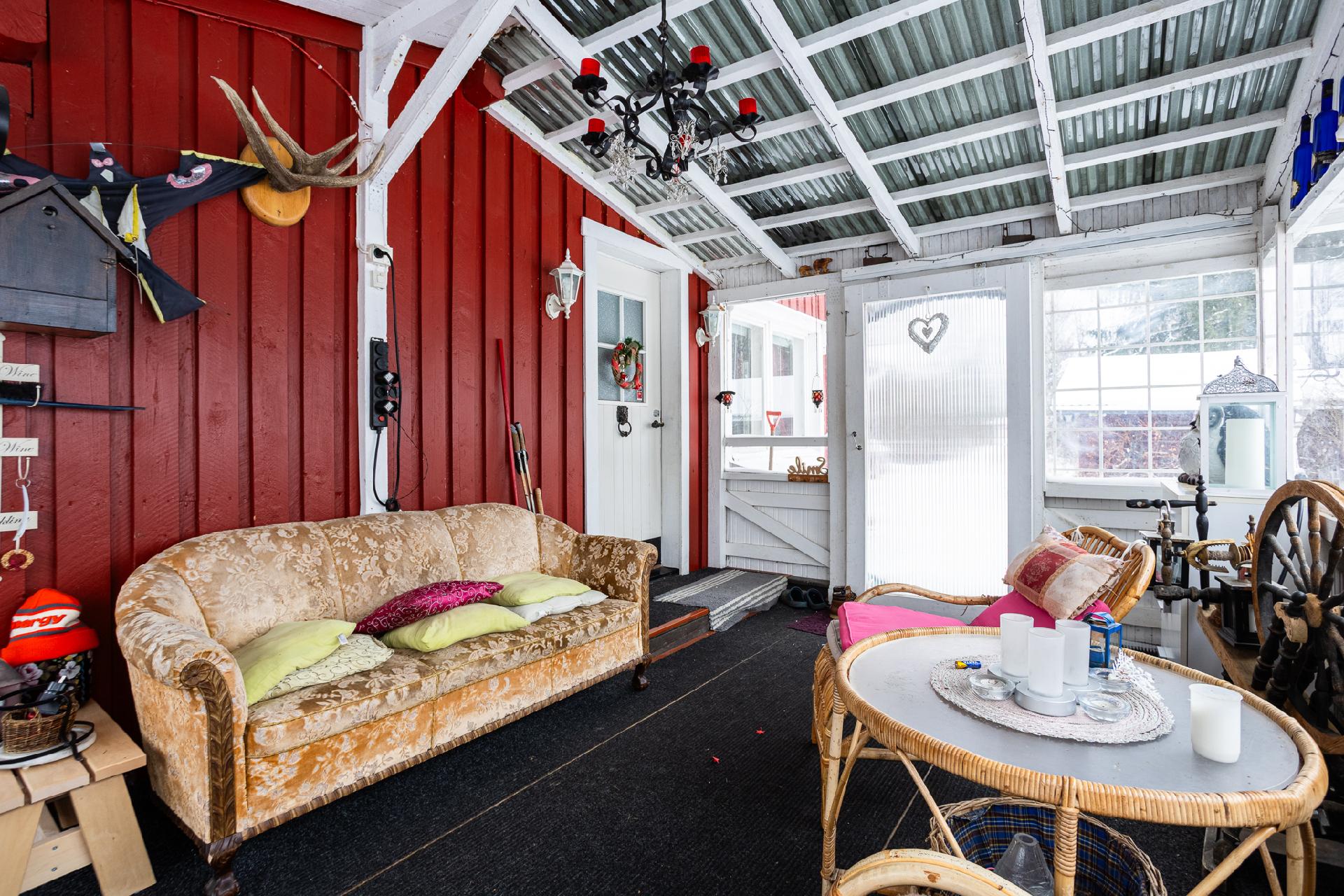 Lasitettu, katettu terassi