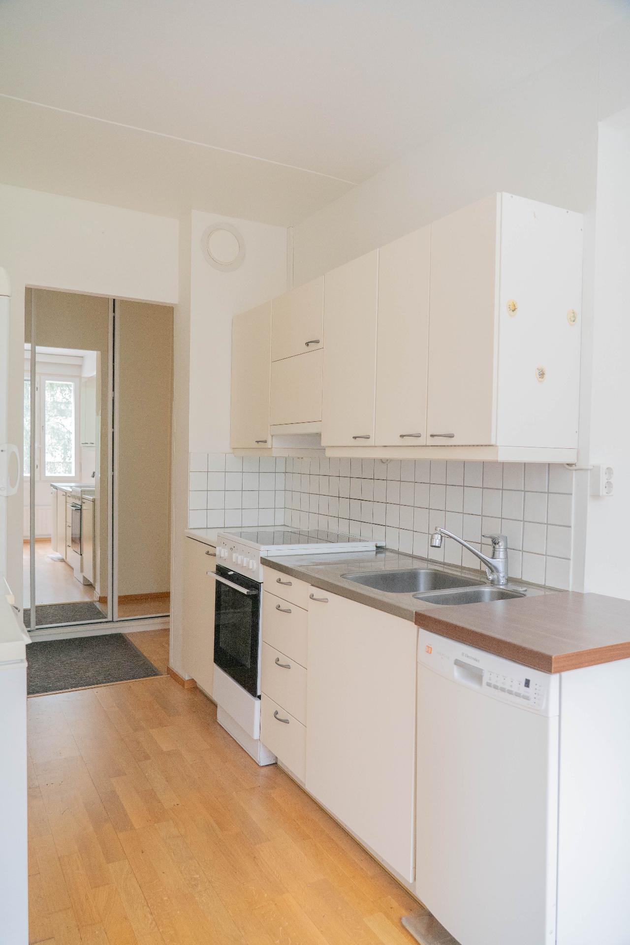 Lokkisaarentie 5, Vuosaari, Helsinki