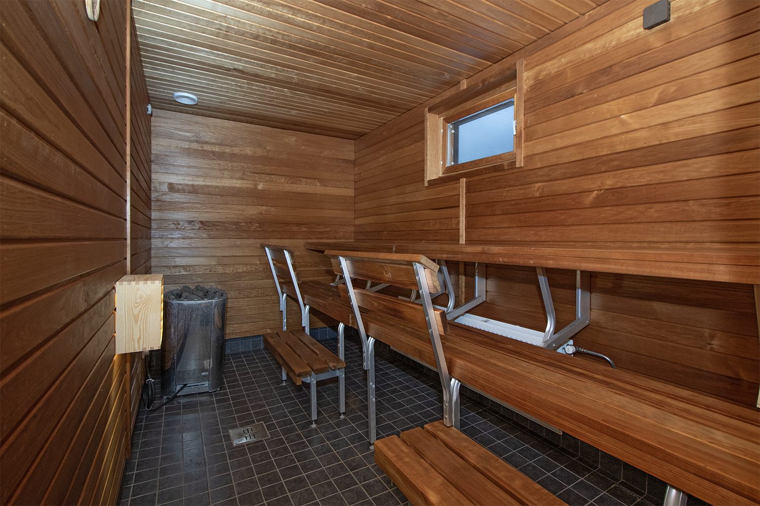 Taloyhtiön saunatilat.