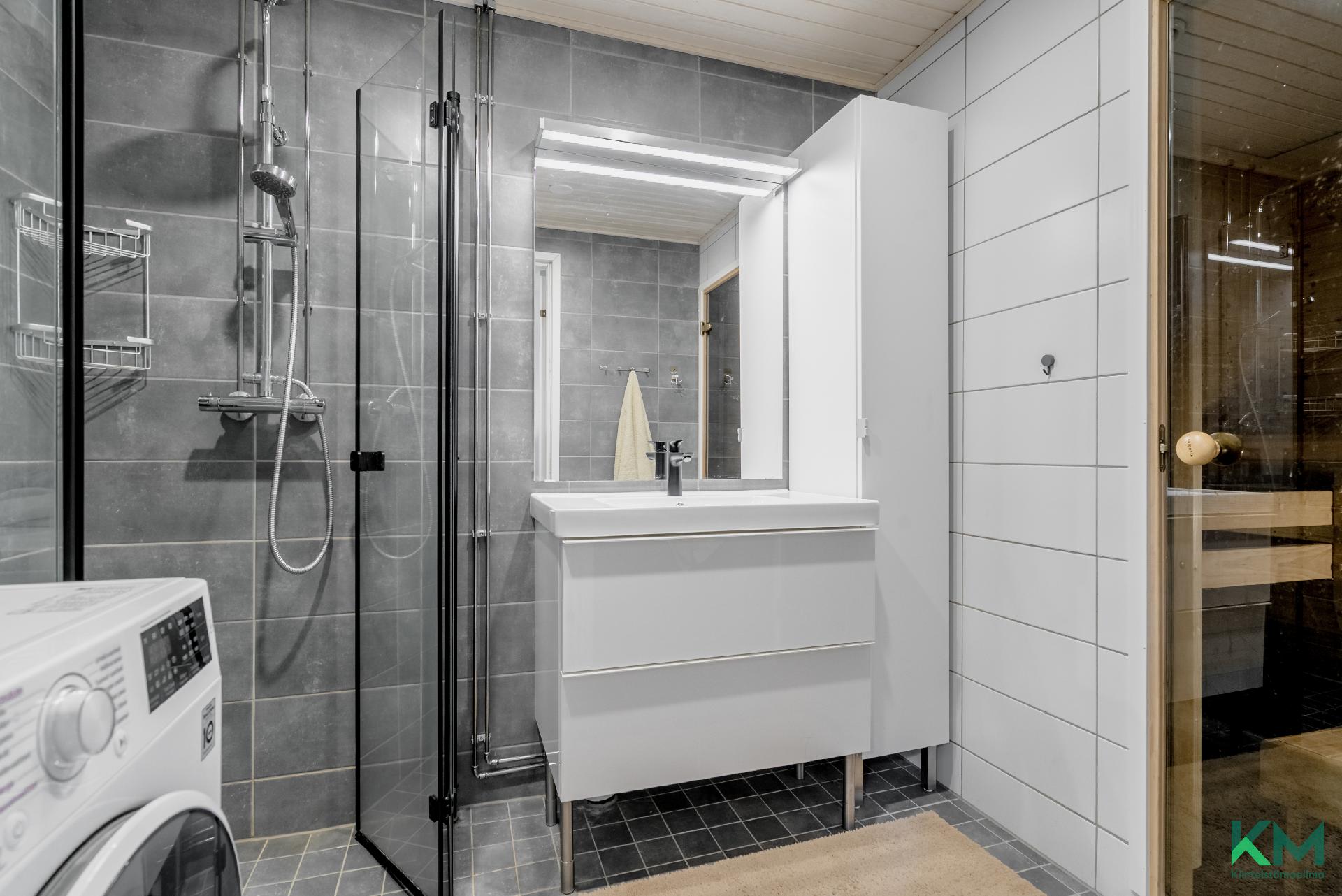 Yhtiön kaikki kylpyhuoneet on remontoitu 2022