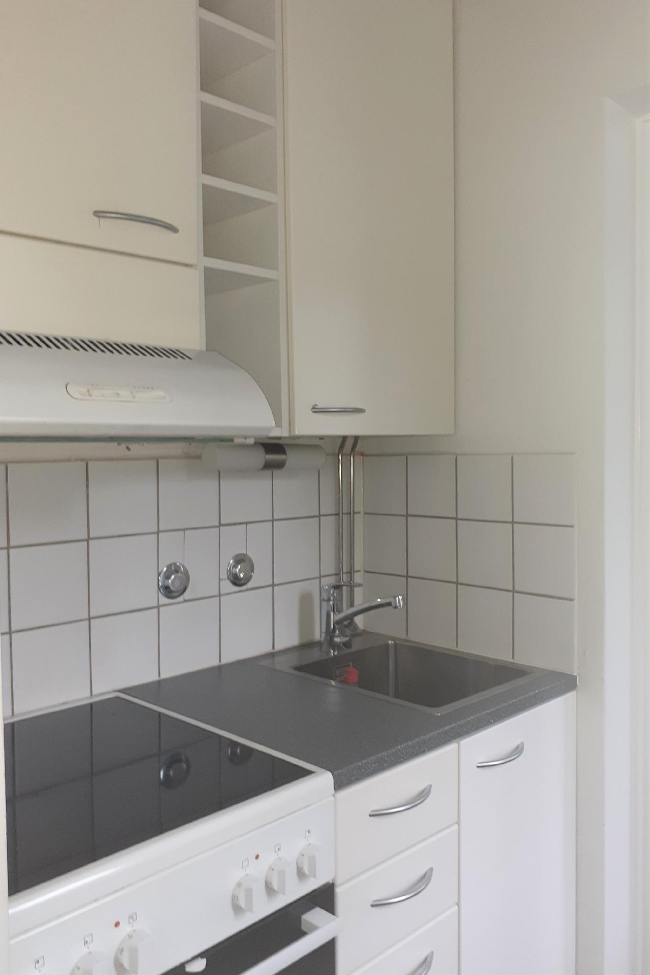 Ikkunallinen keittokomero