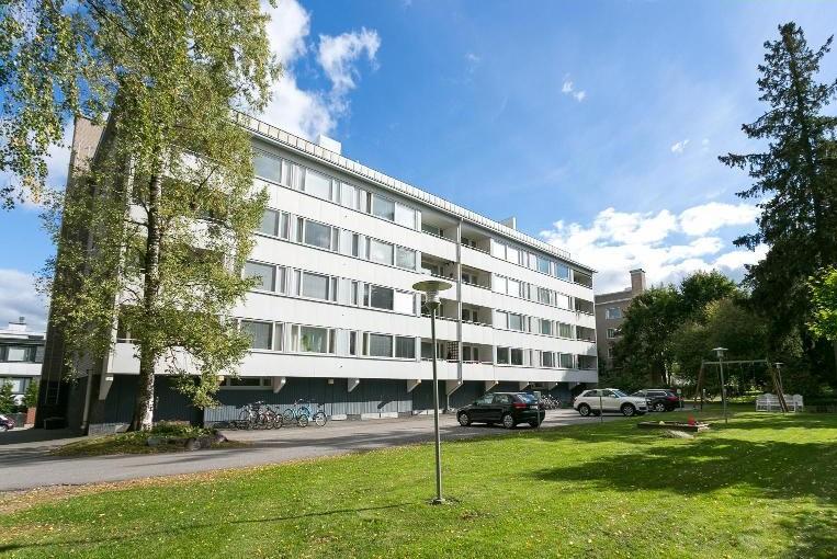 Julkisivu sisäpihan puolelta 