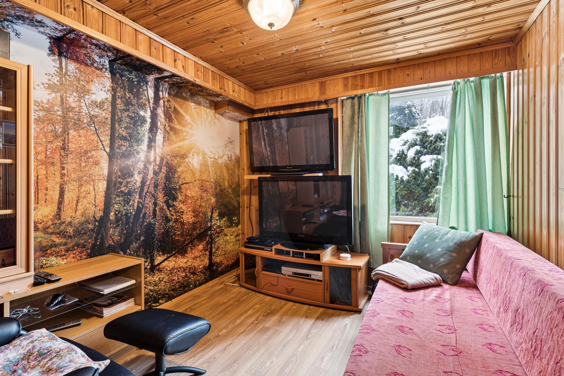 Alakerran makuuhuone