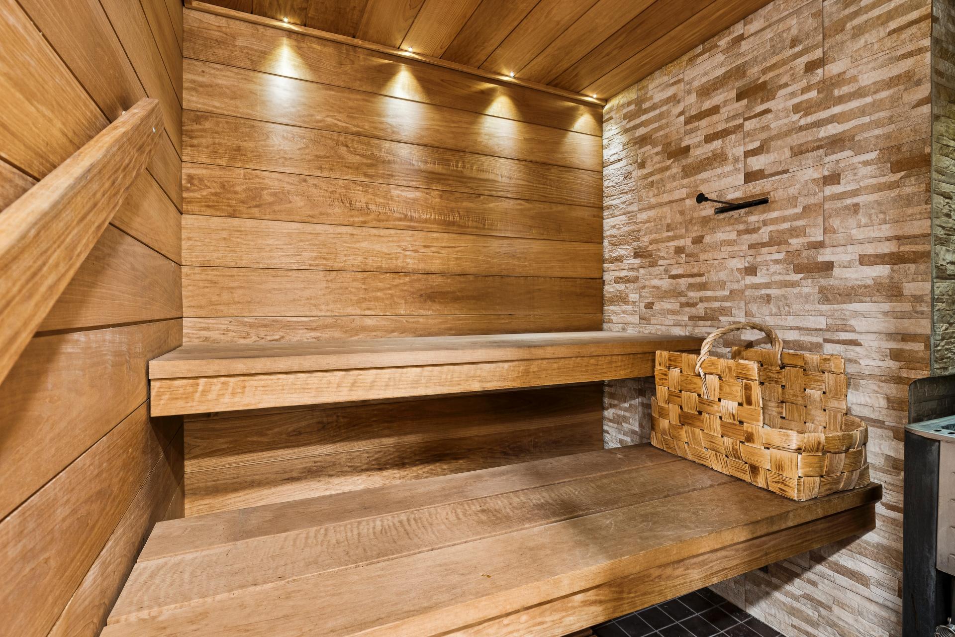 Sauna puukiukaalla