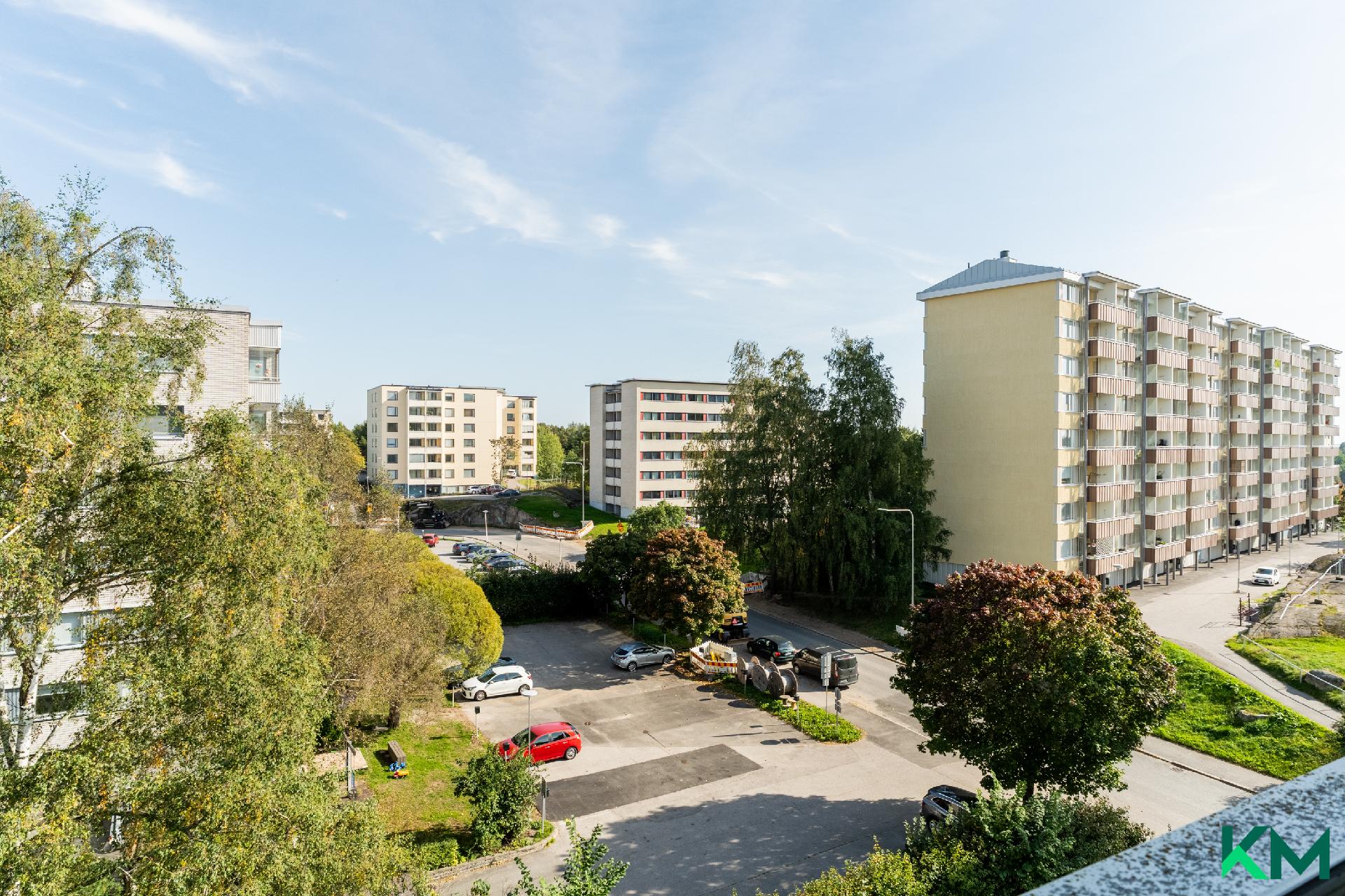 Näkymä lasitetulta parvekkeelta