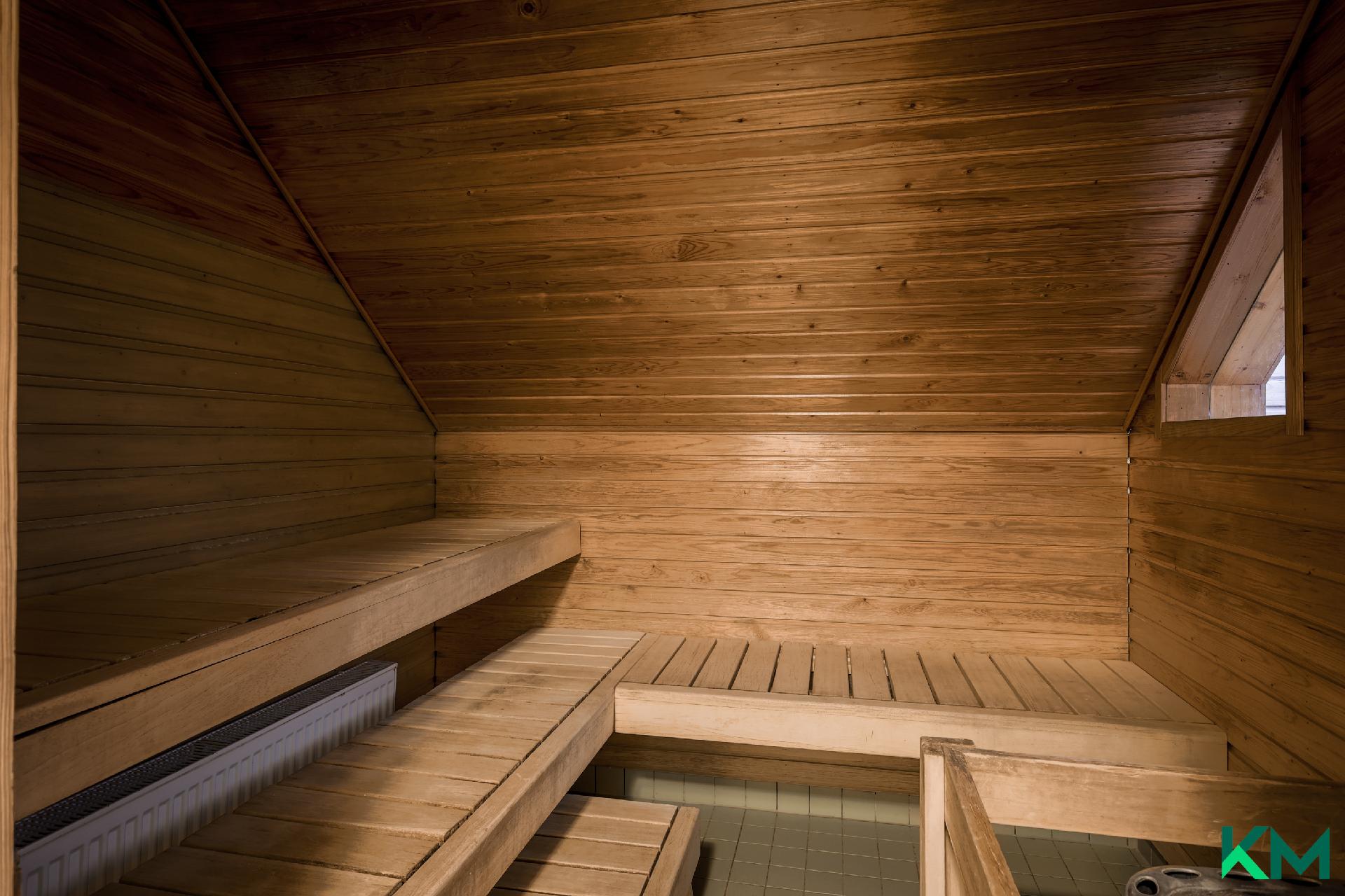 Taloyhtiön ullakkosauna