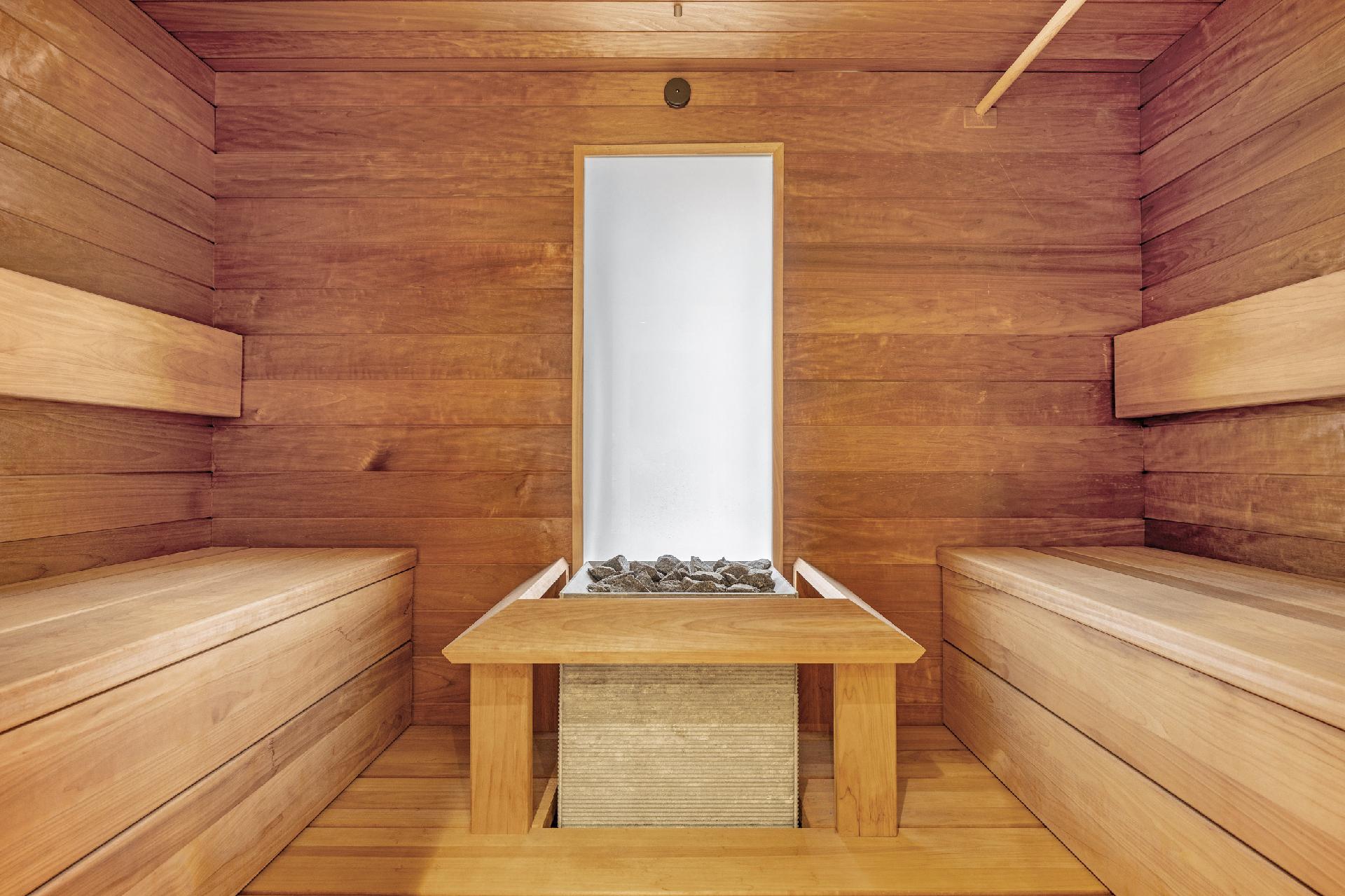 Kruunuvuorenkatu 1, Katajanokka, Helsinki