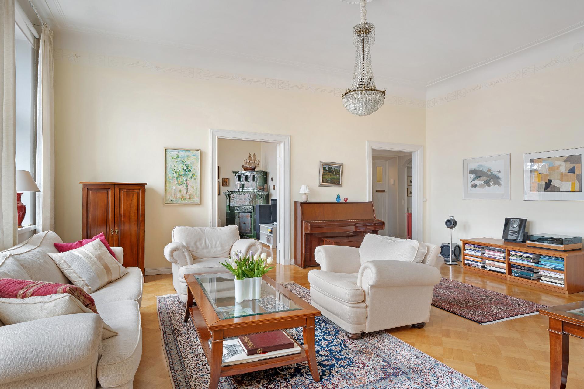 Kruunuvuorenkatu 1, Katajanokka, Helsinki