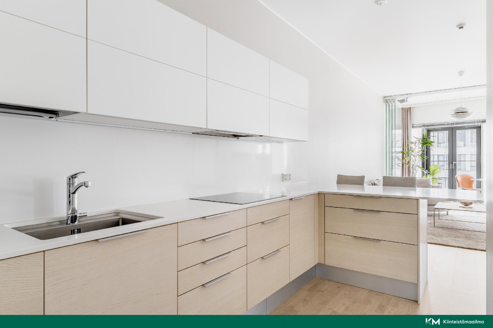 Keittiössä hyvin säilytystilaa