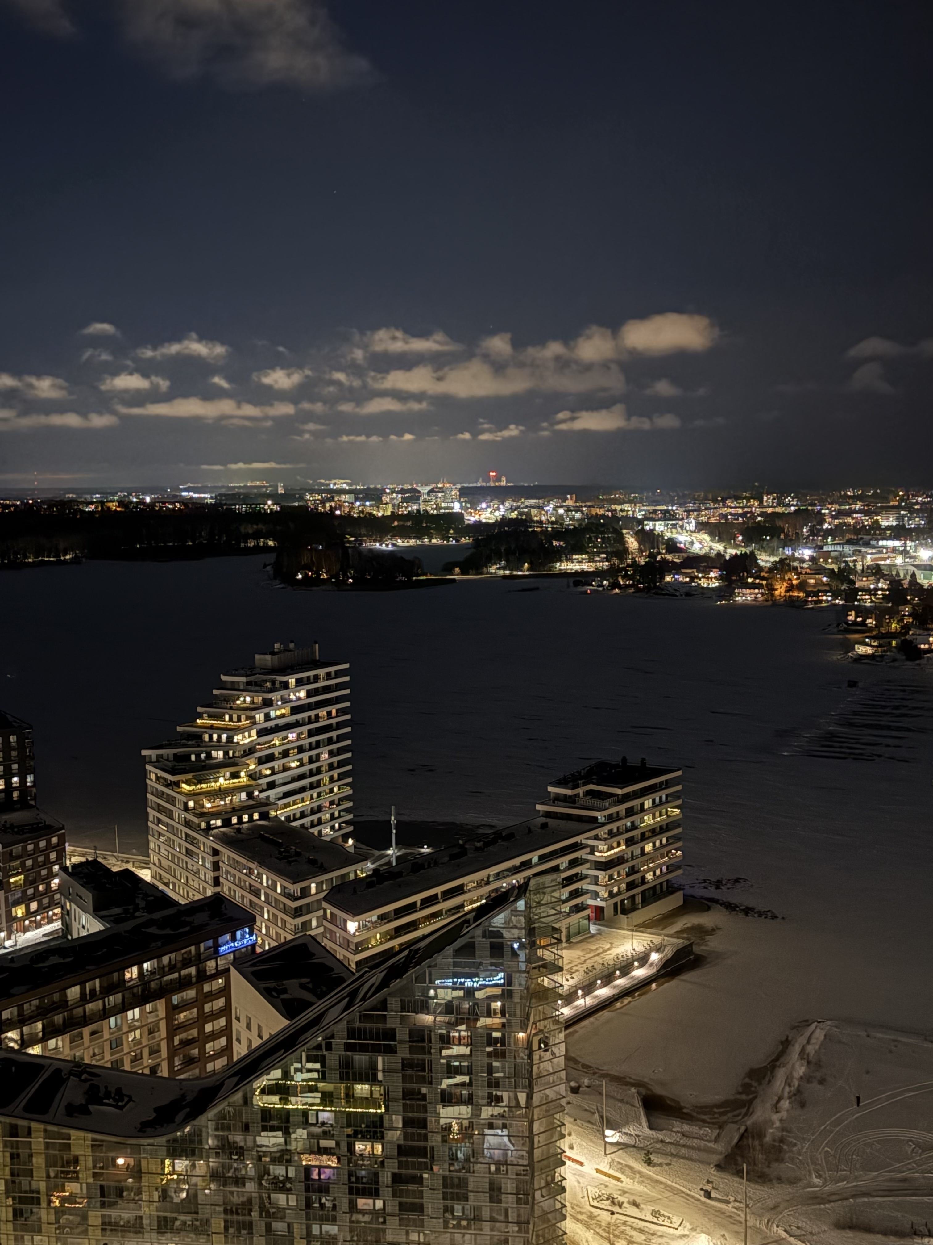 Maisemakuva itään