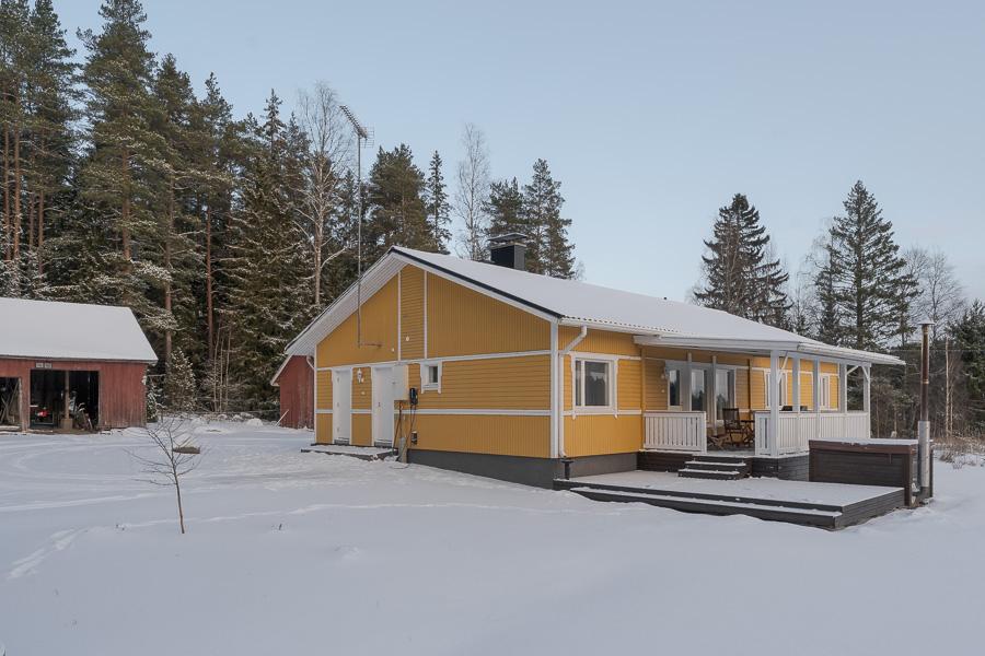 Matinkalliontie 37, Pertteli, Salo