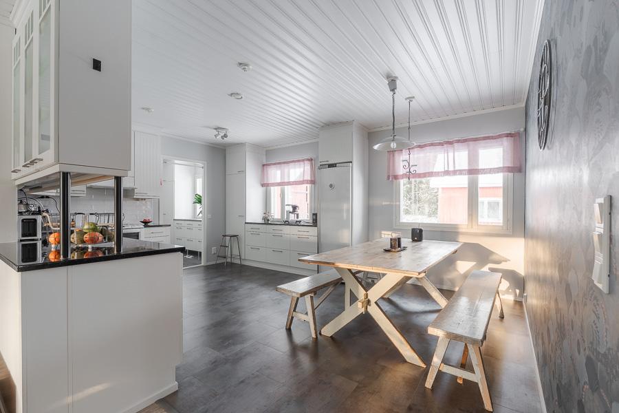 Matinkalliontie 37, Pertteli, Salo