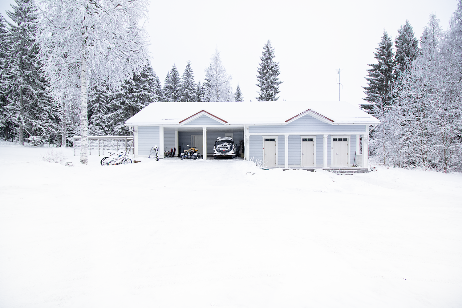 autokatos ja varastotilat