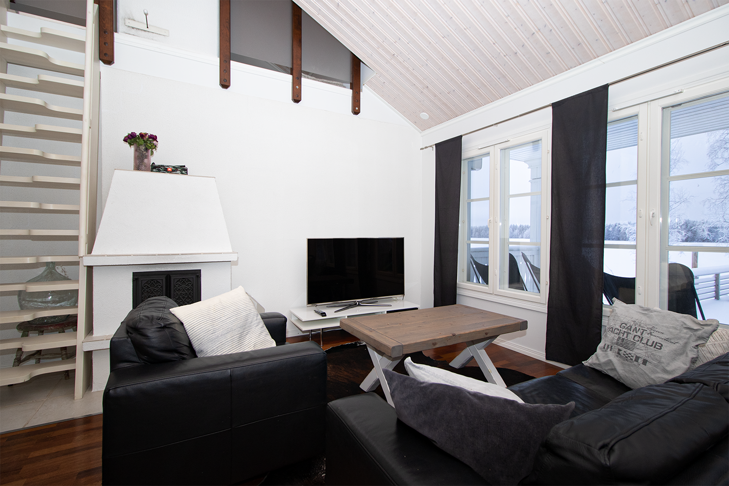 vierastalon olohuone