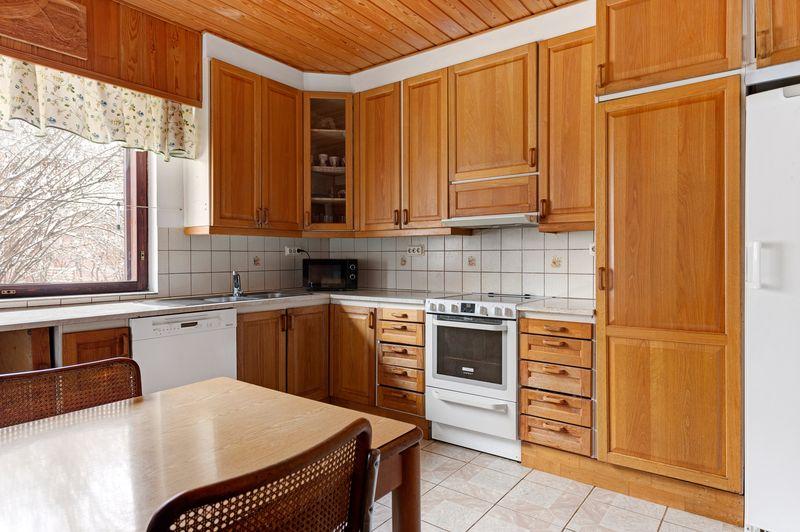 Heinäsuontie 19, Maununneva, Helsinki