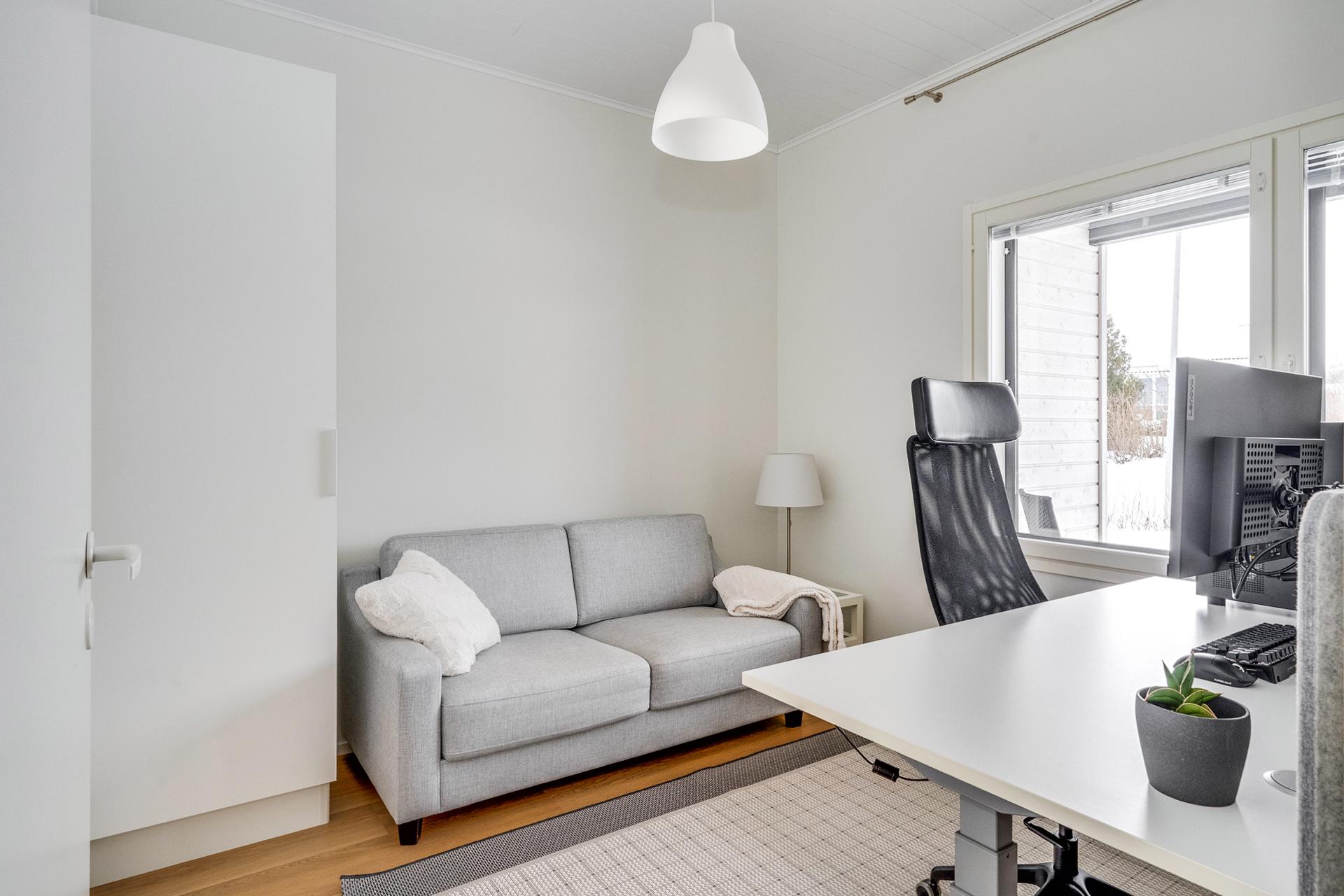 Mirttisentie 1, Haurala, Lempäälä