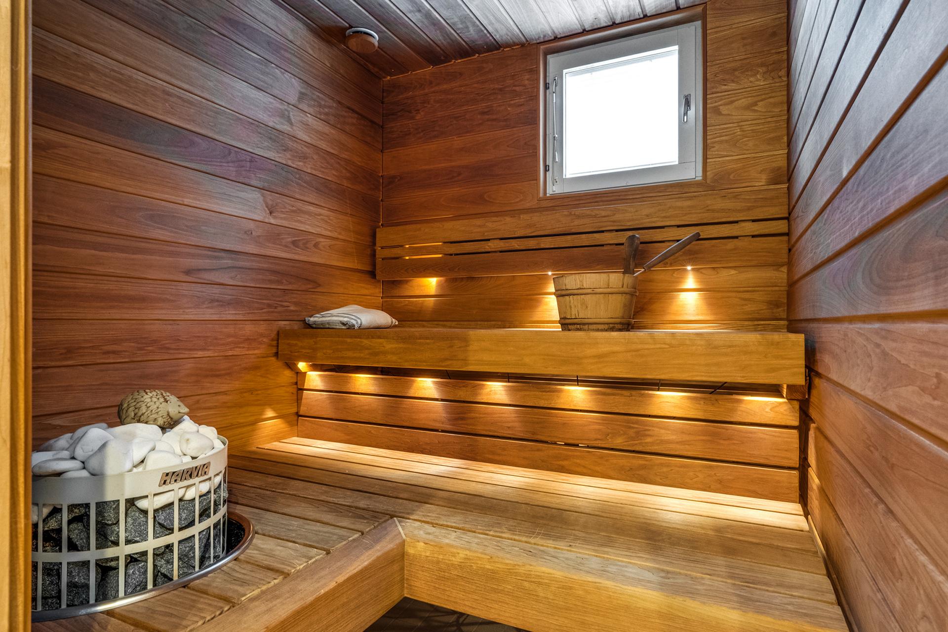 Tunnelmallinen sauna