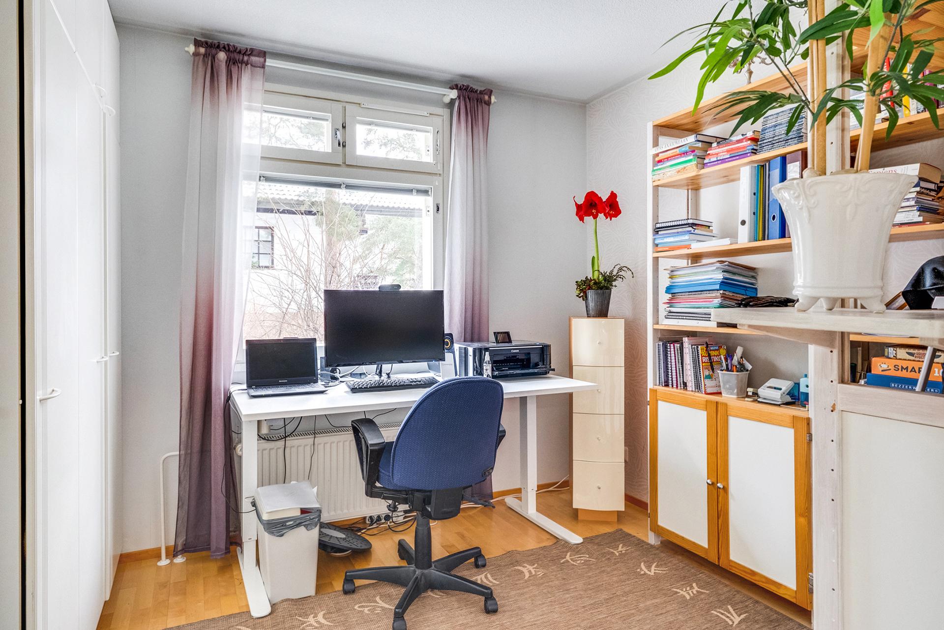 Yläkerran makuuhuone 3