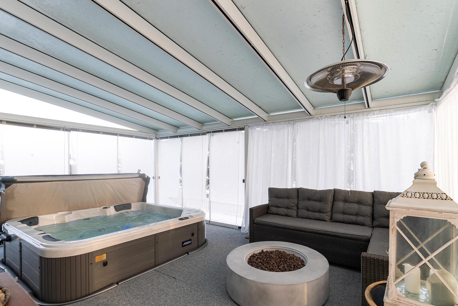 ...ja saunan jälkeen terassista nauttimaan