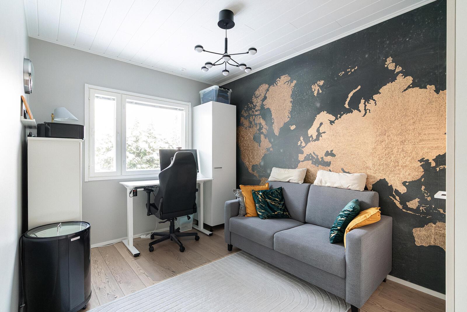 Alakerran makuuhuone